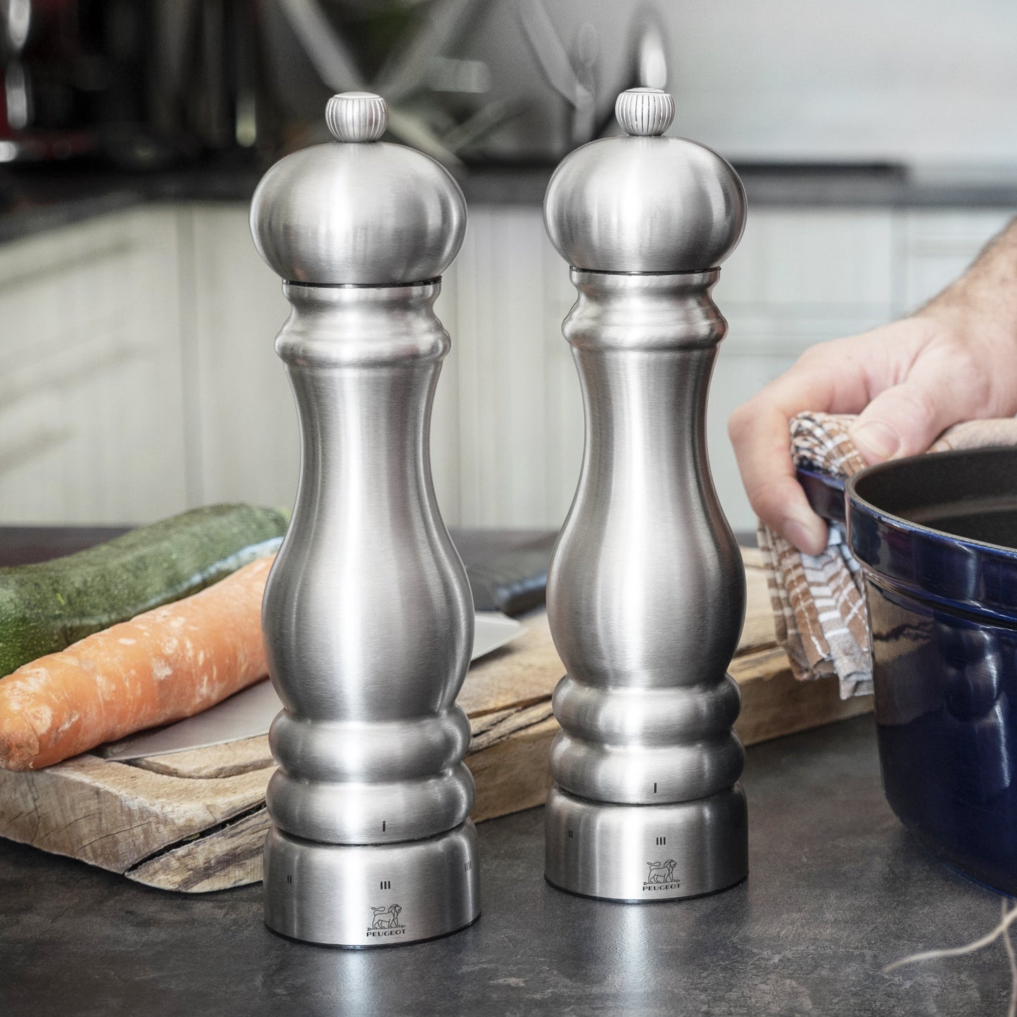 Peugeot Paris Stainless Steel 8.75" u'Select Salt & Pepper Mill Set