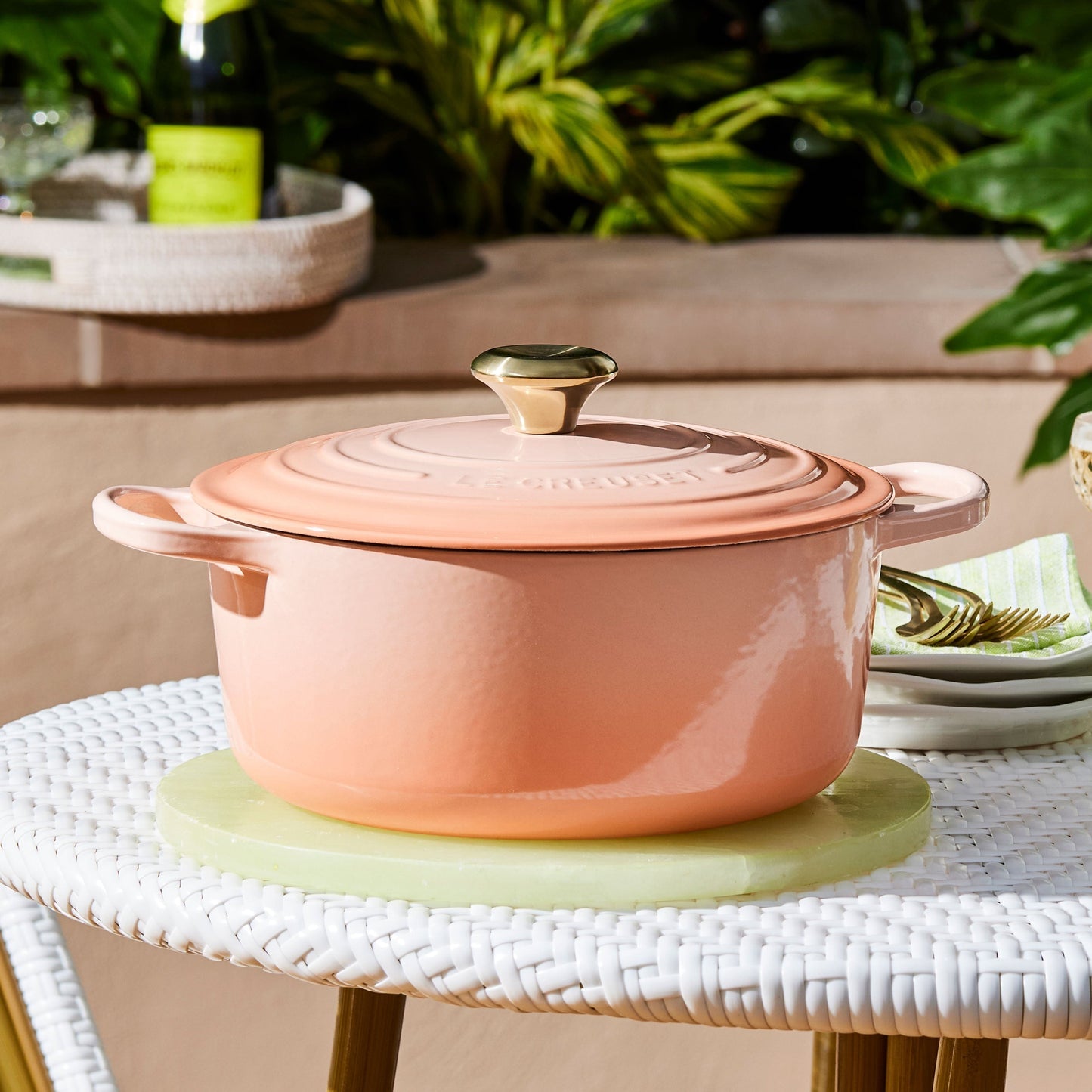 Le Creuset Signature Cast Iron 7.25-quart Peche Round Dutch Oven