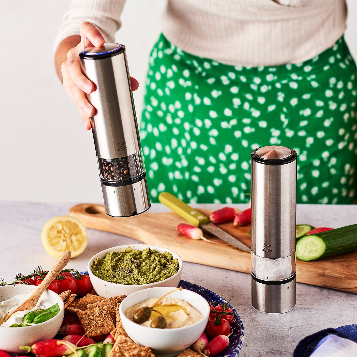 Peugeot Elis Sense 8" Stainless Steel Electric Salt & Pepper Mill Set