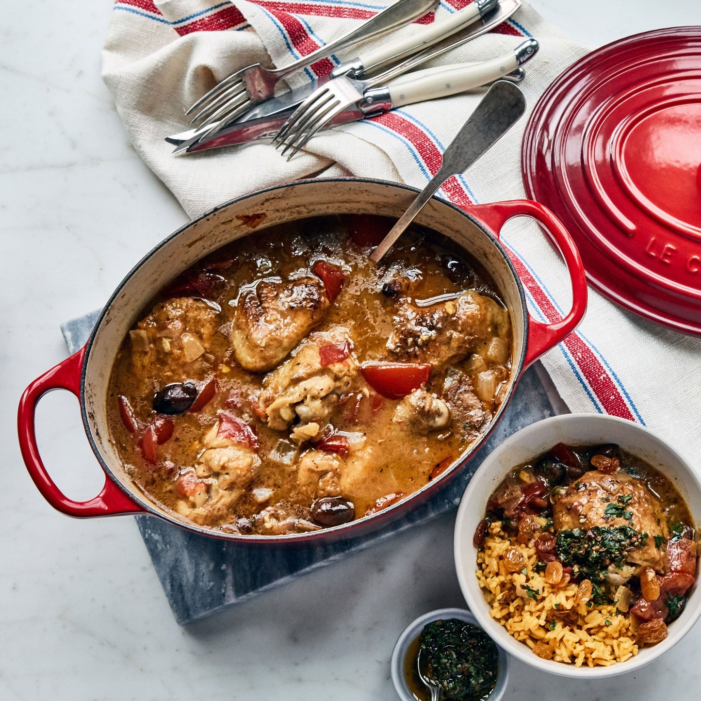 Le Creuset Signature Cast Iron 6.75-quart Cerise Oval Dutch Oven