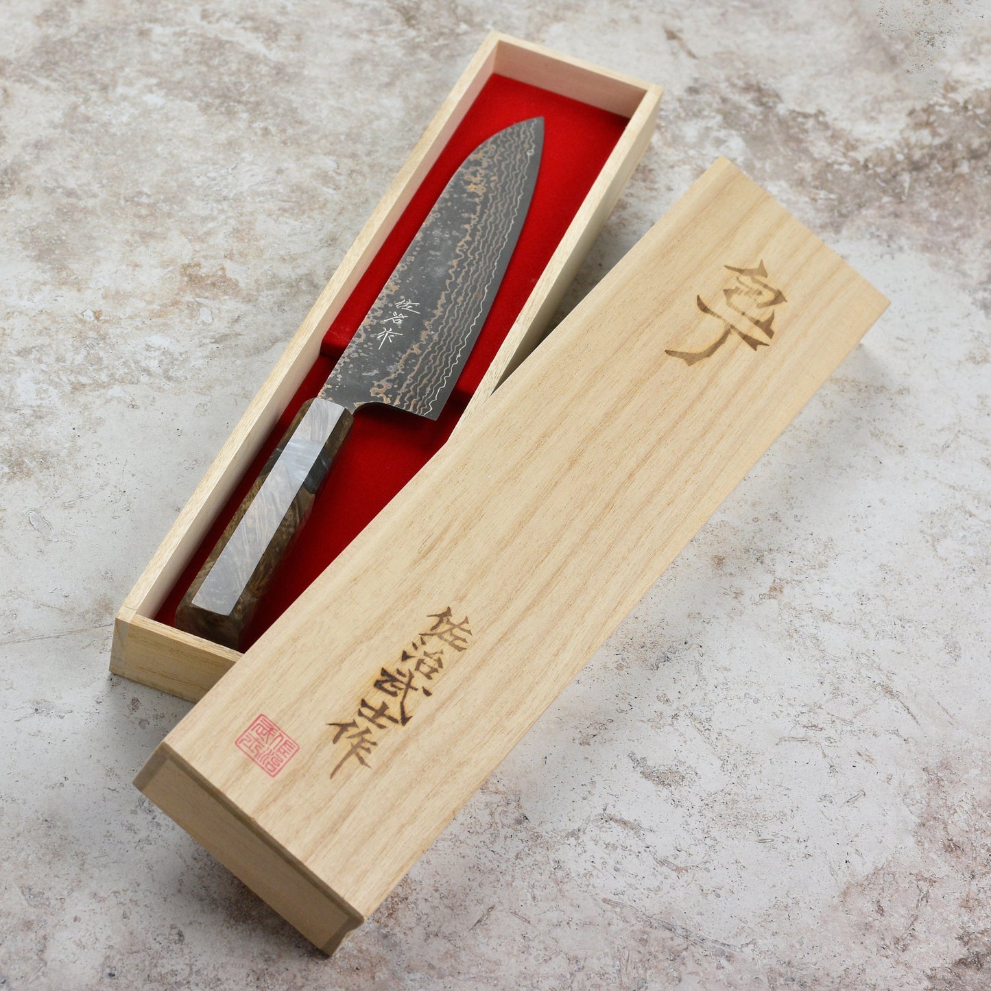 Saji Black Gold Damascus 8.25" Gyuto, Stabilized Birch
