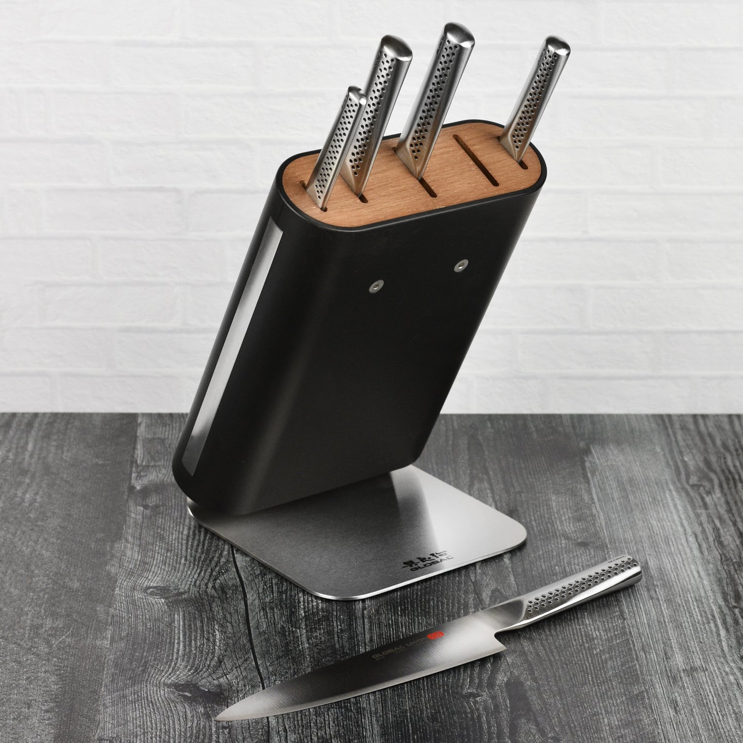 Global Ukon 9" Bread Knife