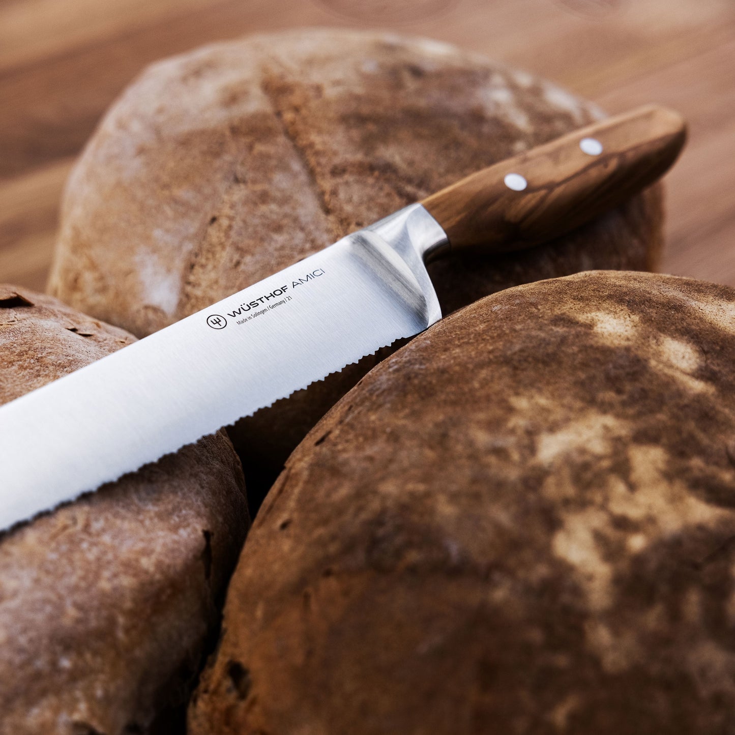 Wusthof Amici 9" Double Serrated Bread Knife