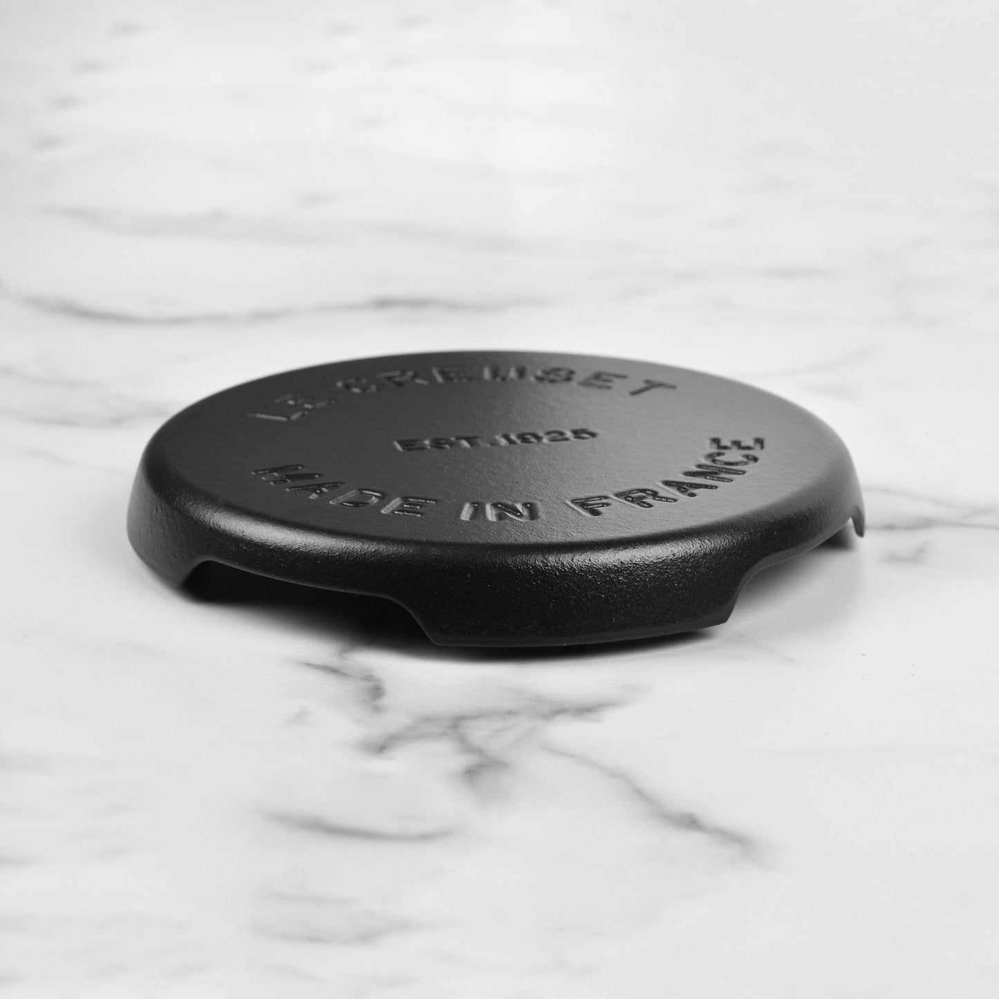Le Creuset Signature Cast Iron 8.8" Licorice Round Trivet