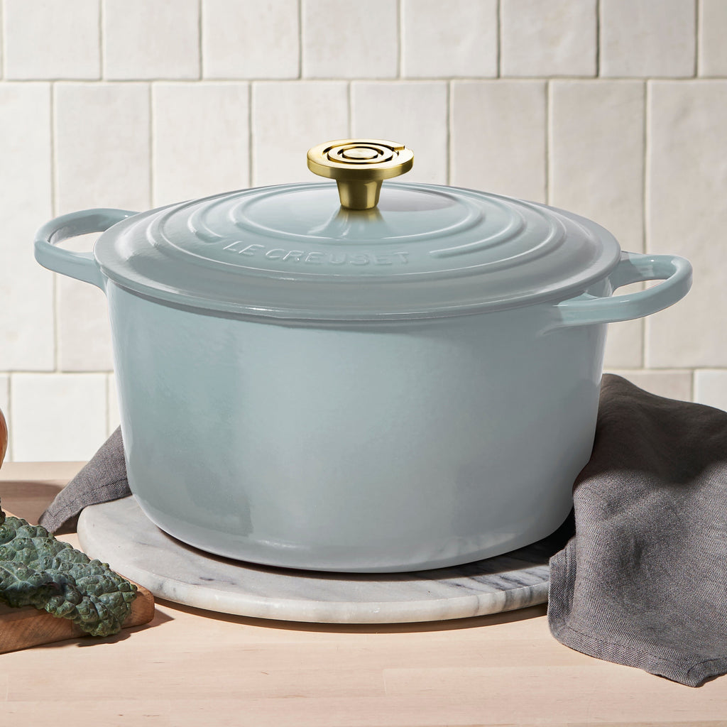Le Creuset Signature Cast Iron 6.5-quart Sea Salt Round Deep Oven with Light Gold Crucible Knob