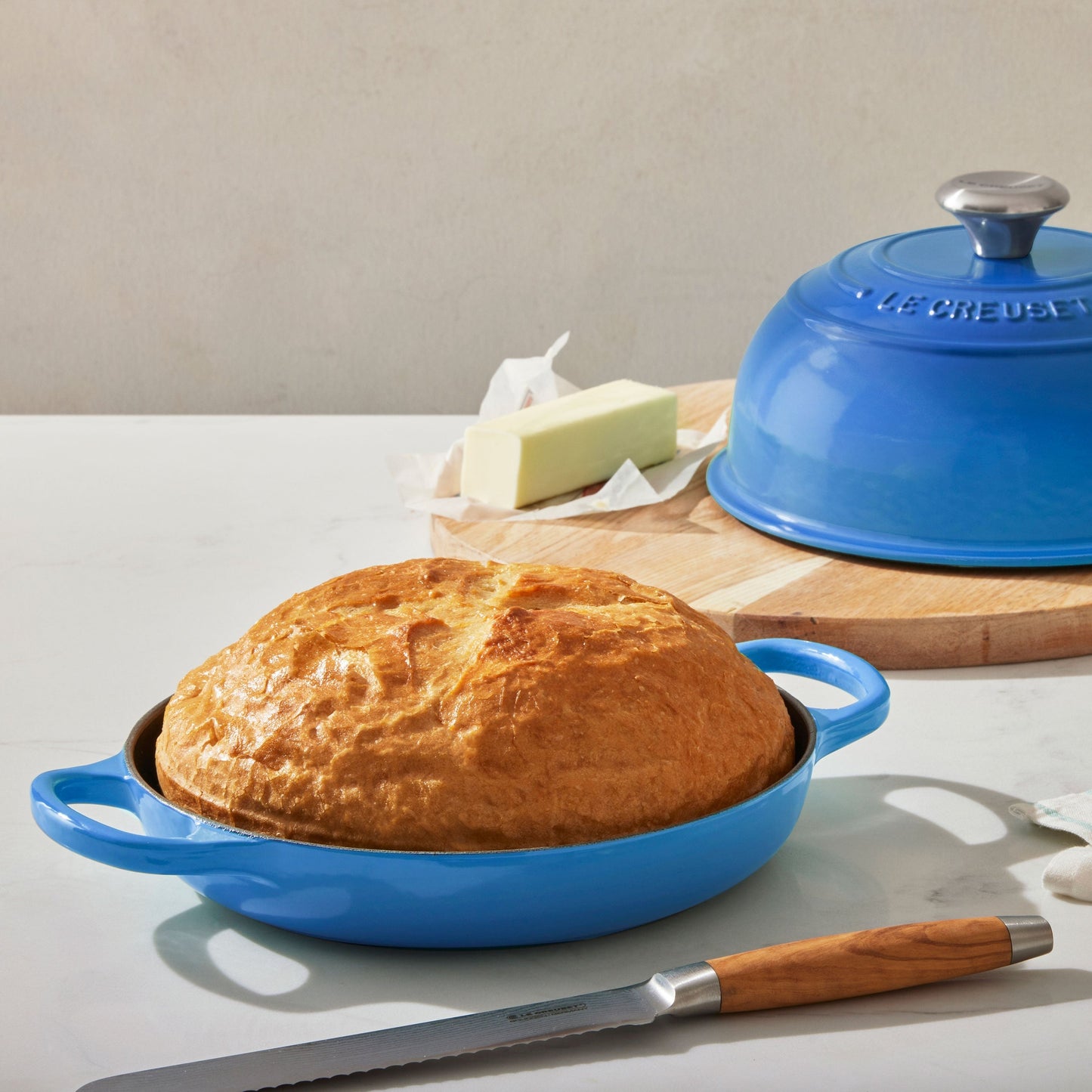 Le Creuset Signature Cast Iron 9.5" Marseille Bread Oven