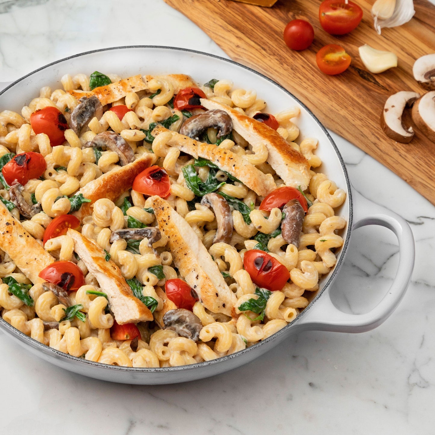 Le Creuset Signature Cast Iron 3.5-quart White Braiser