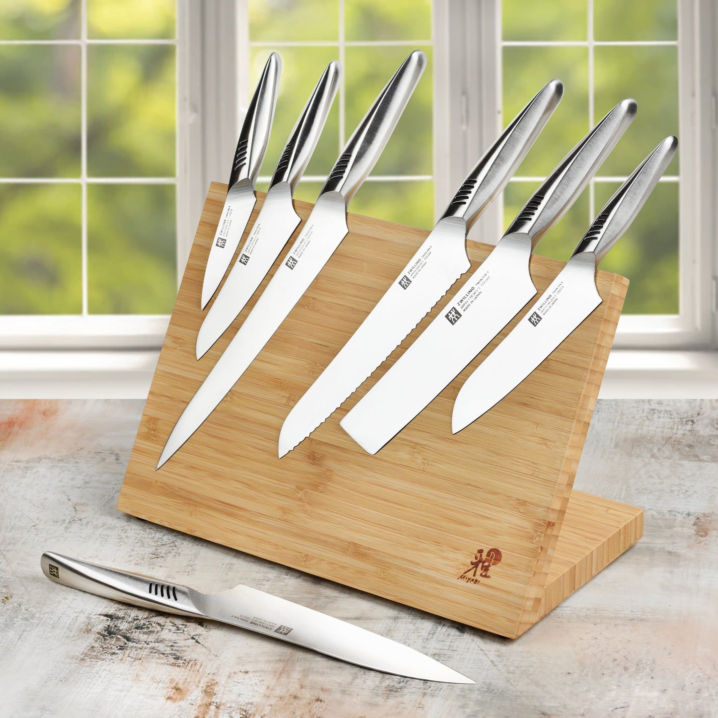 Zwilling Twin Fin II 8 Piece Magnetic Knife Block Set