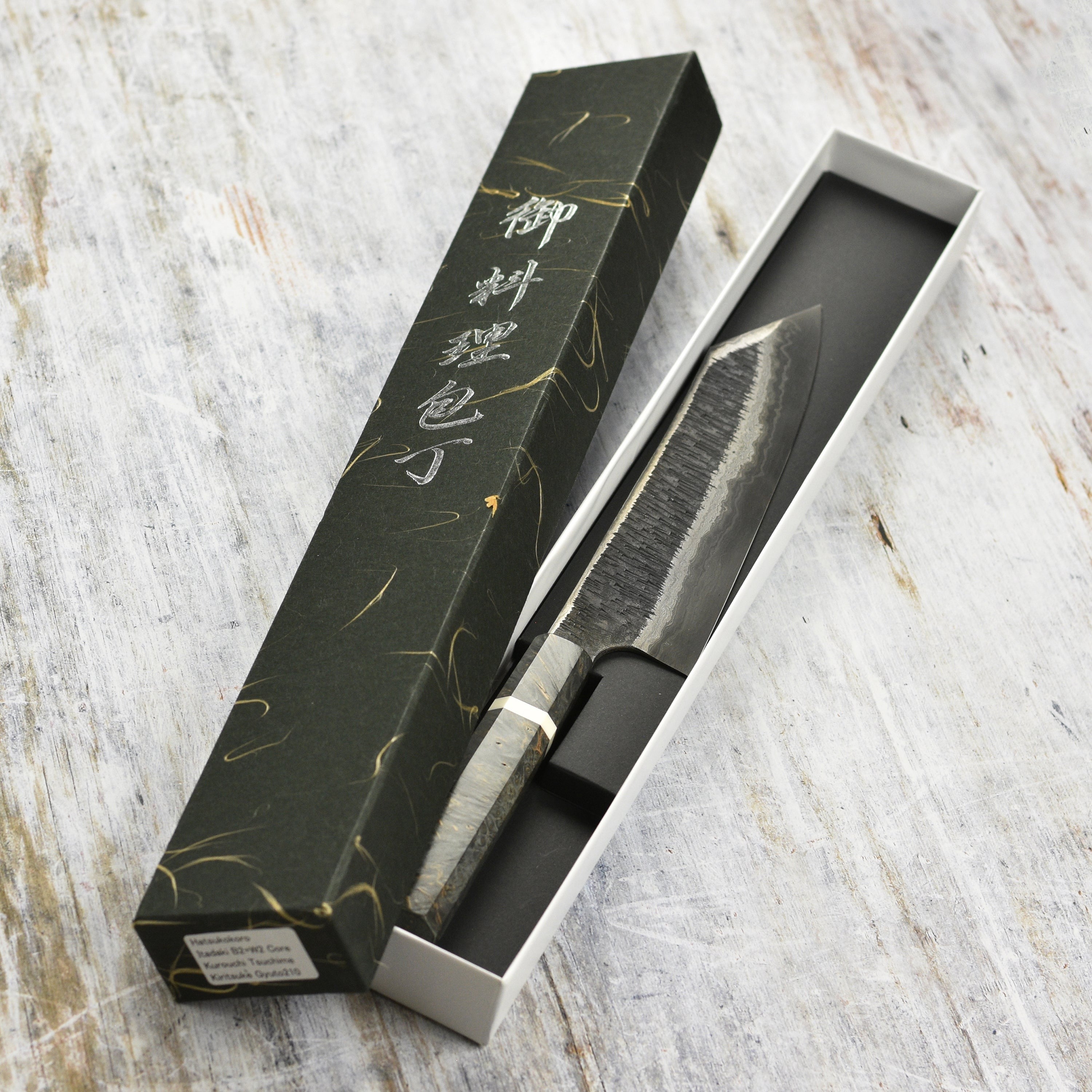 Hatsukokoro x Nigara Itadaki Coreless Damascus 8.25" Kiritsuke Gyuto