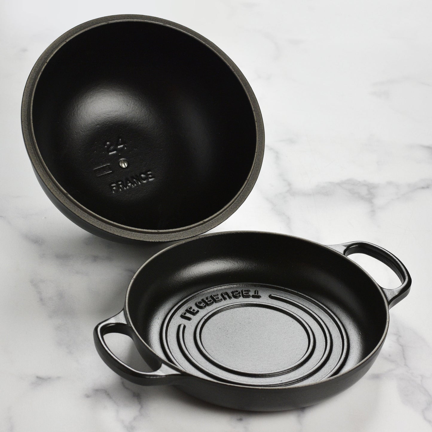 Le Creuset Signature Cast Iron 9.5" Licorice Bread Oven