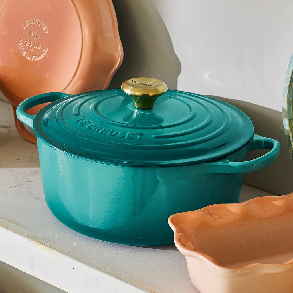 Le Creuset Signature Cast Iron 5.5-quart Bleu Riviera Round Dutch Oven