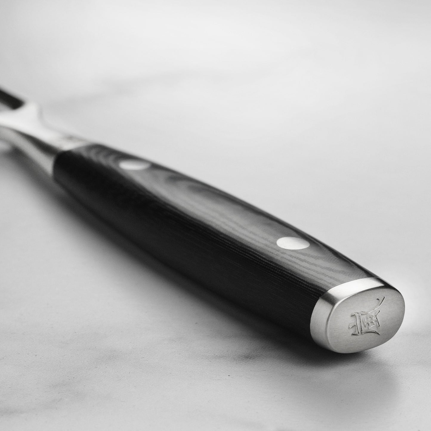 Yaxell Ran Plus 6.5" Carving Fork