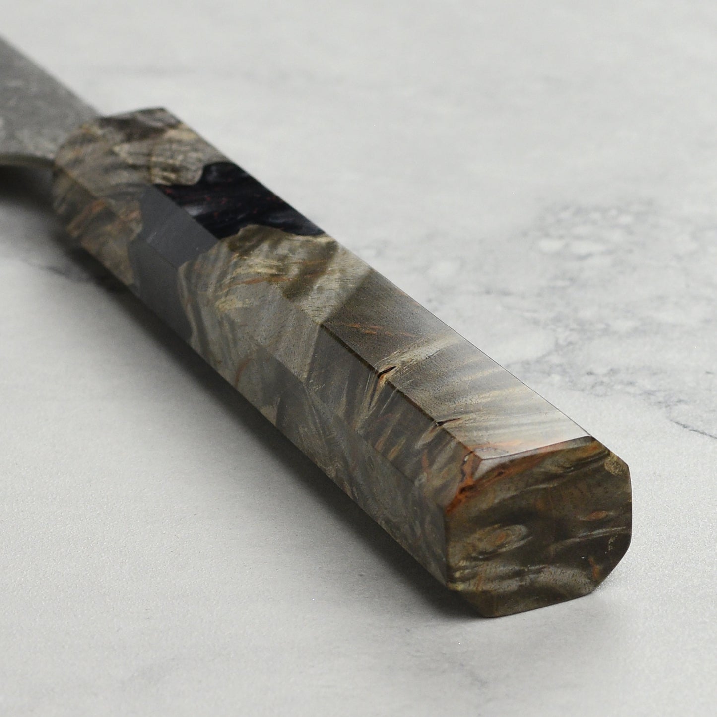 Saji SG2 Black Damascus 6.7" Bunka, Stabilized Birch