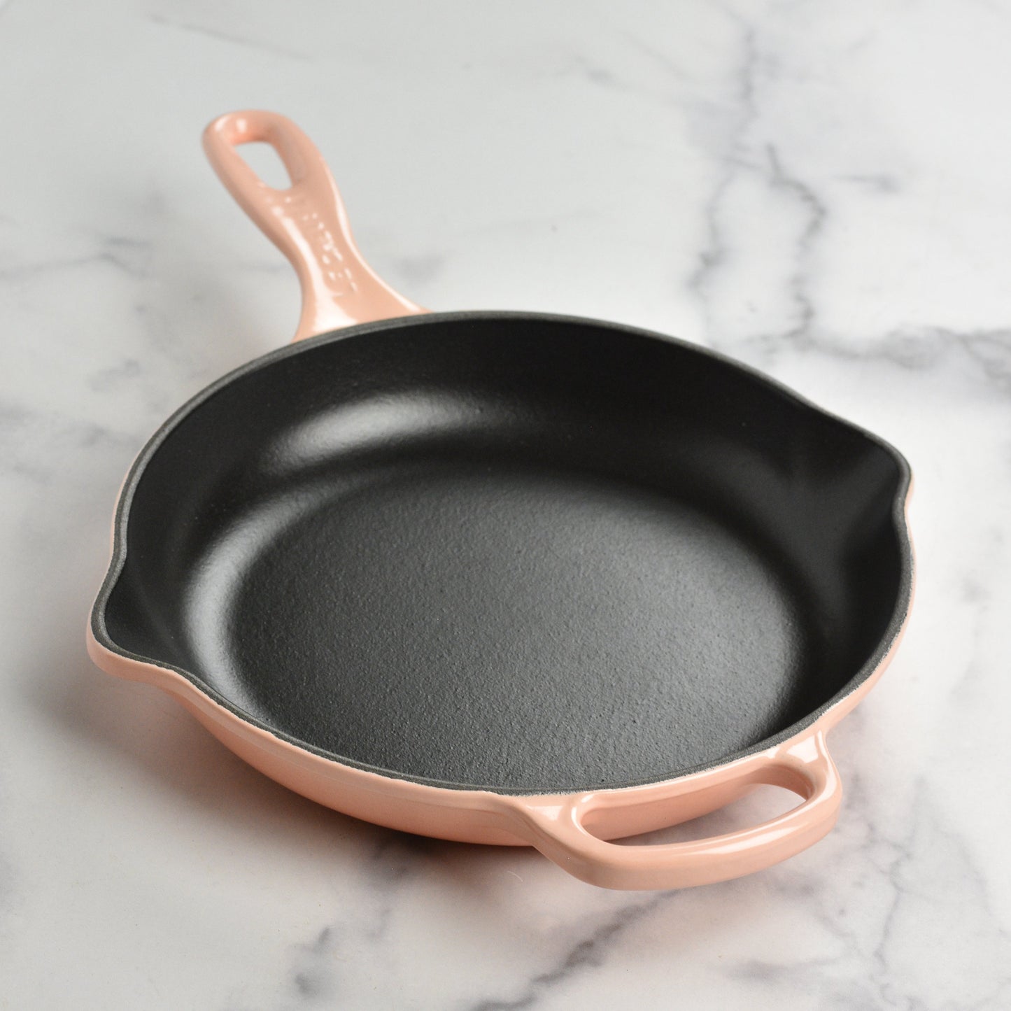 Le Creuset Signature Cast Iron 9" Peche Skillet