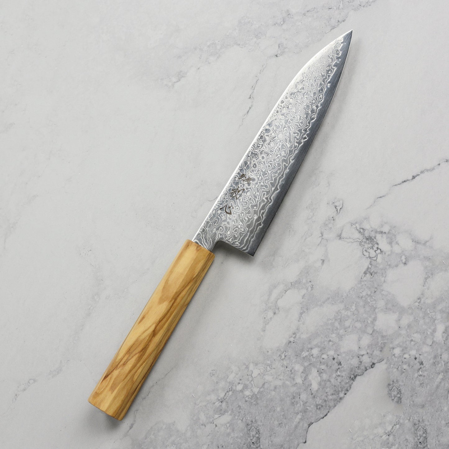 Hatsukokoro Ryuhyo SG2 Damascus 7" Santoku, Olivewood