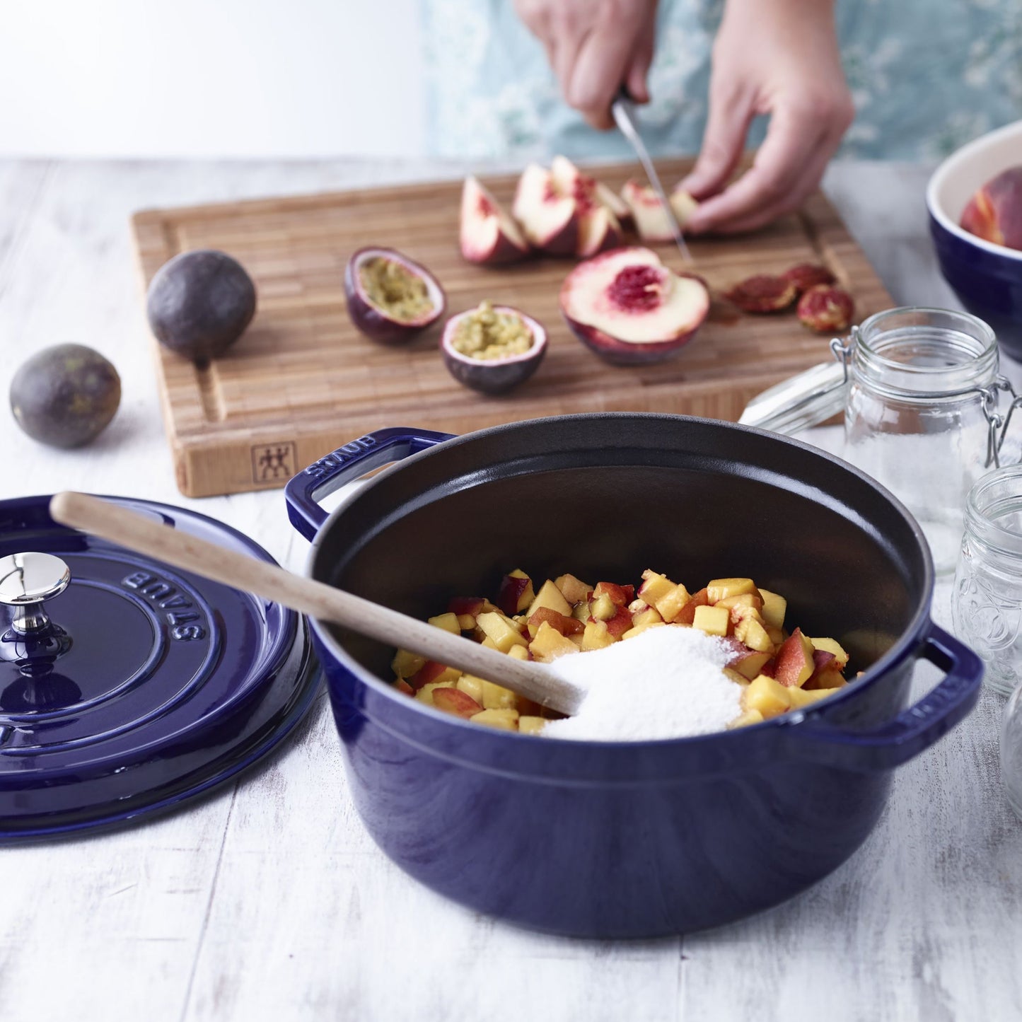 Staub 7-quart Sapphire Blue Round Dutch Oven