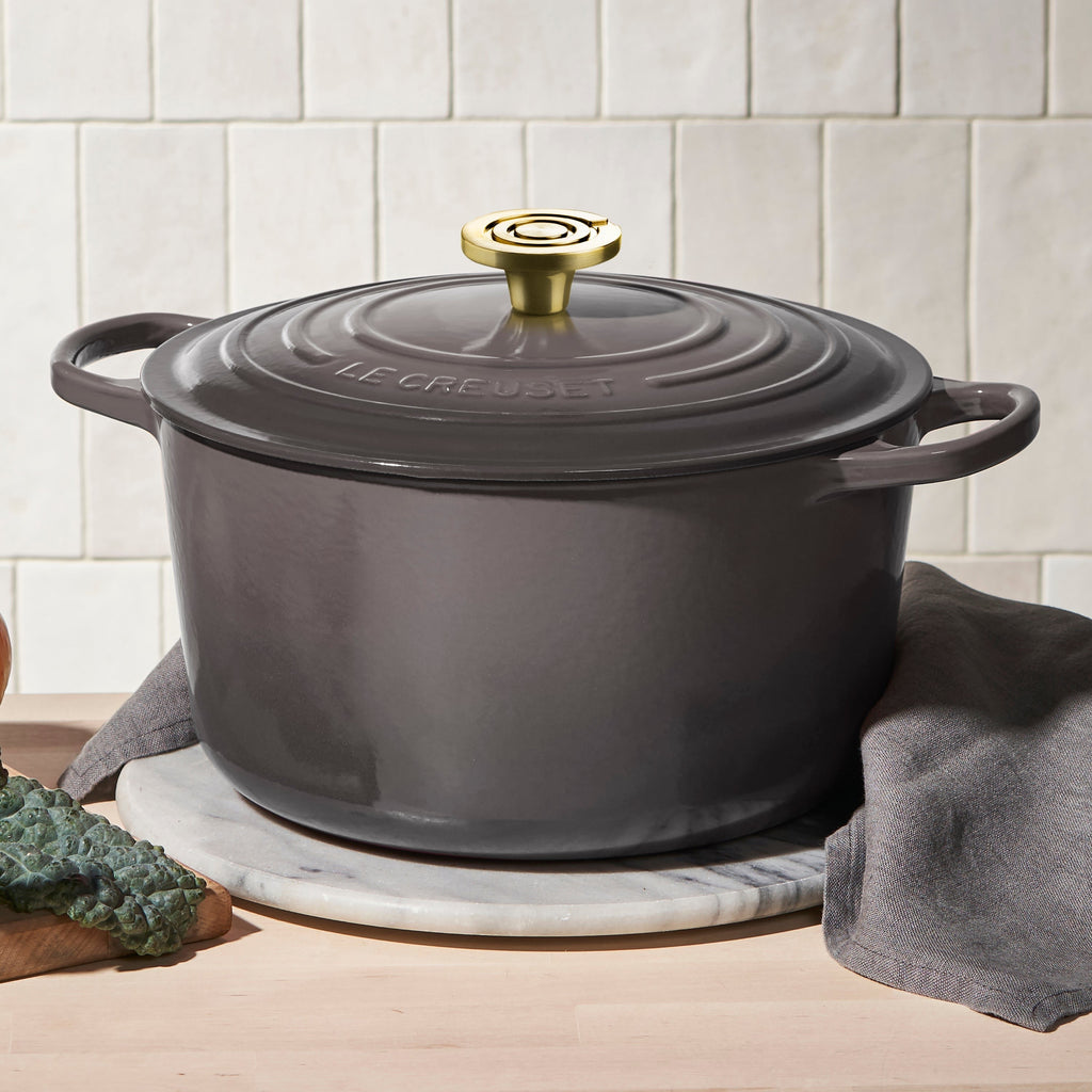 Le Creuset Signature Cast Iron 6.5-quart Oyster Round Deep Oven with Light Gold Crucible Knob