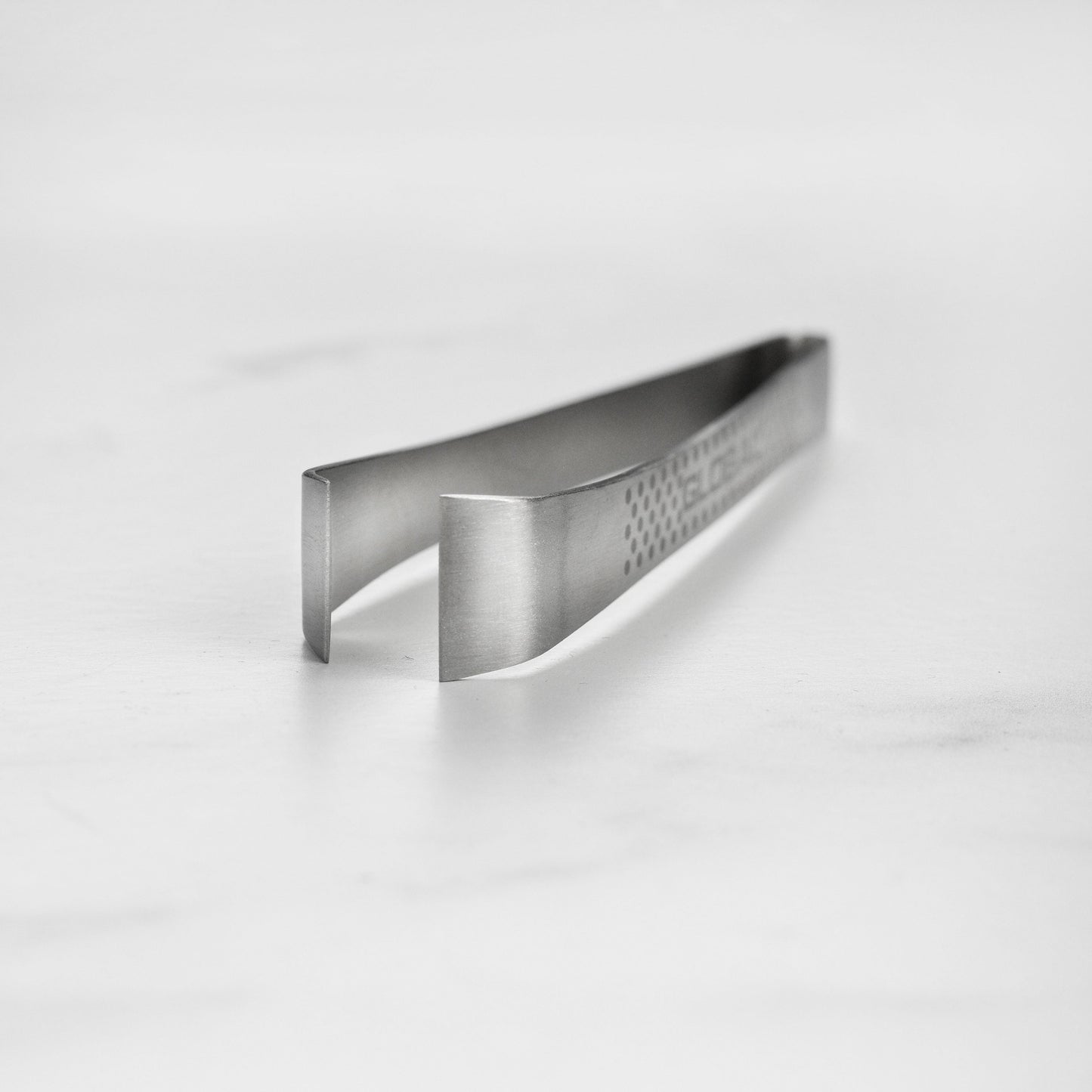 Global 4.5" Fish Bone Tweezers
