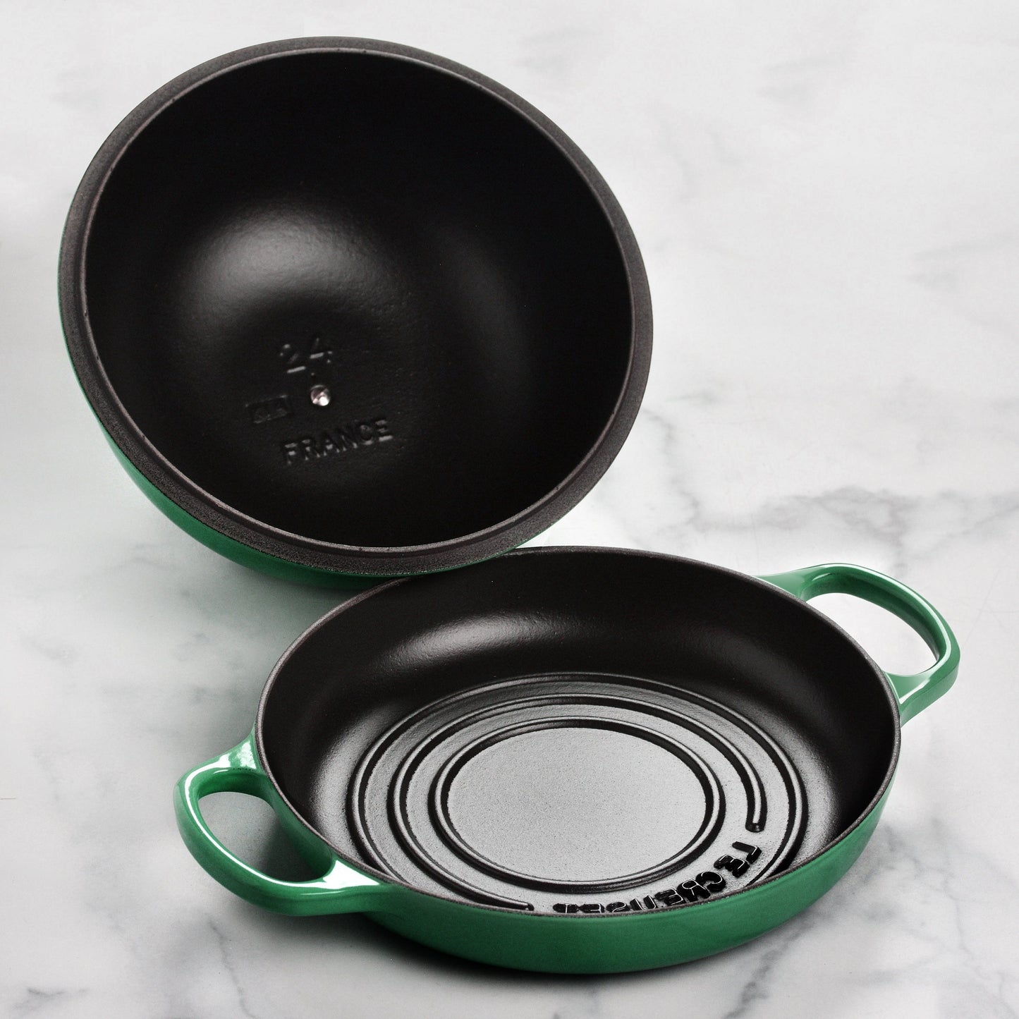 Le Creuset Signature Cast Iron 9.5" Artichaut Bread Oven