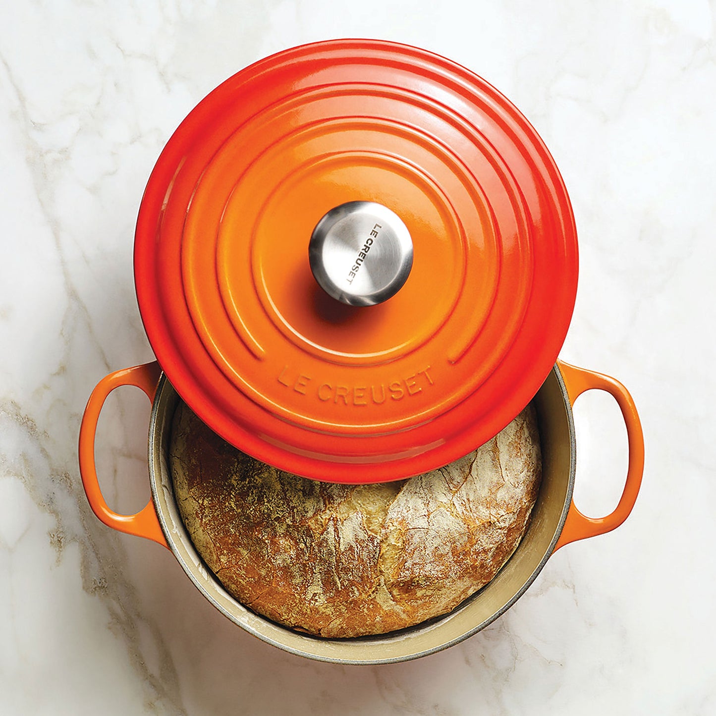 Le Creuset Signature Cast Iron 4.5-quart Flame Round Dutch Oven