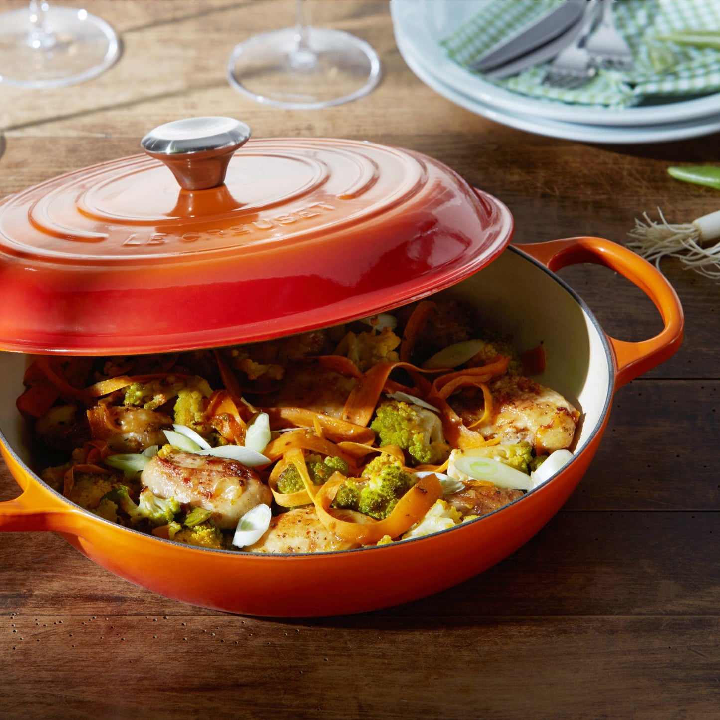 Le Creuset Signature Cast Iron 5-quart Flame Braiser