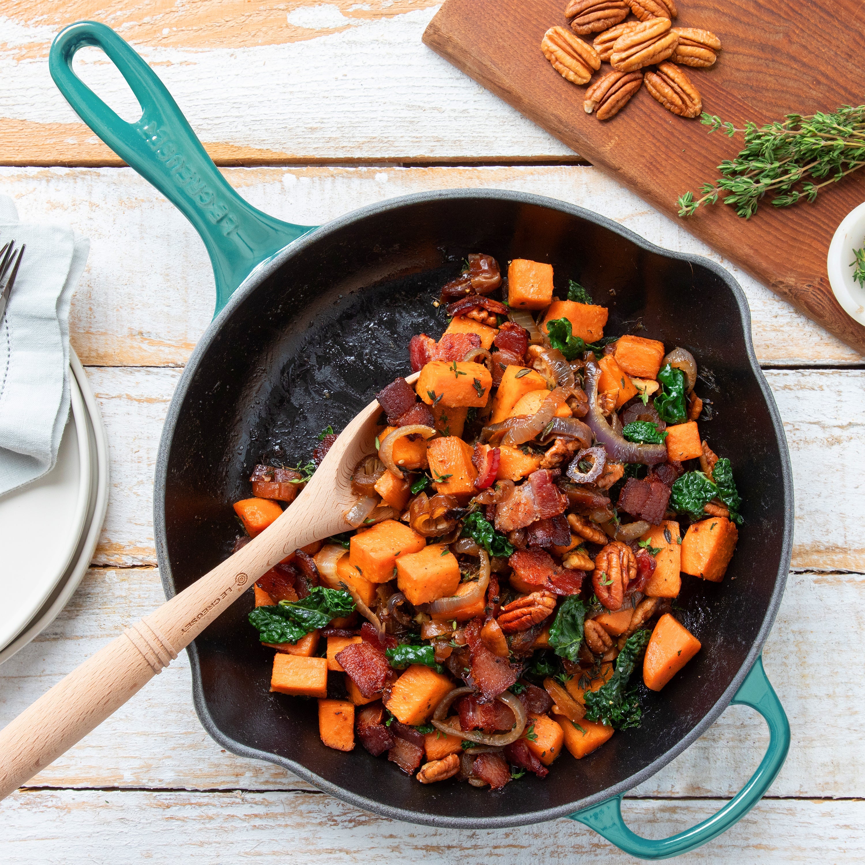 Le Creuset Signature Cast Iron 9" Bleu Riviera Skillet