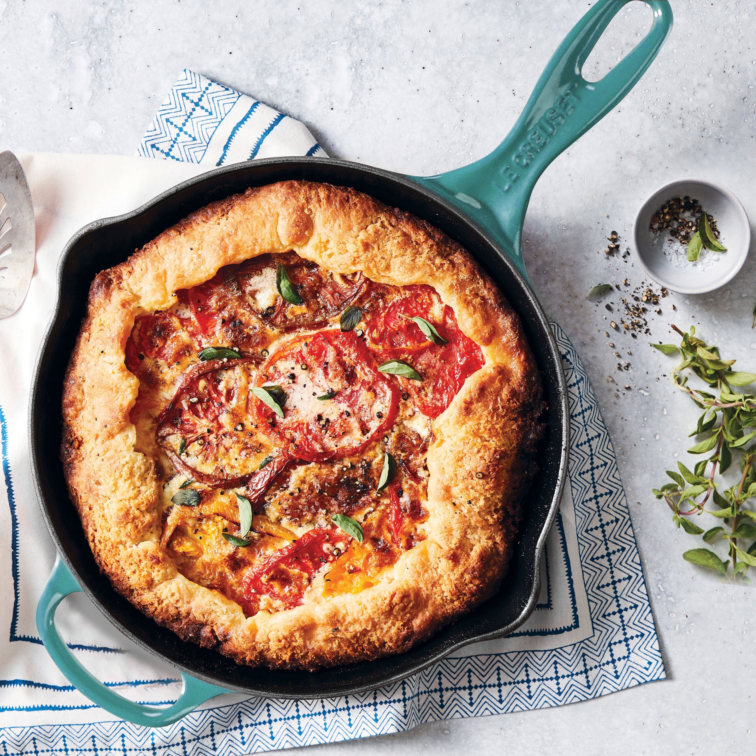 Le Creuset Signature Cast Iron 11.75" Bleu Riviera Skillet