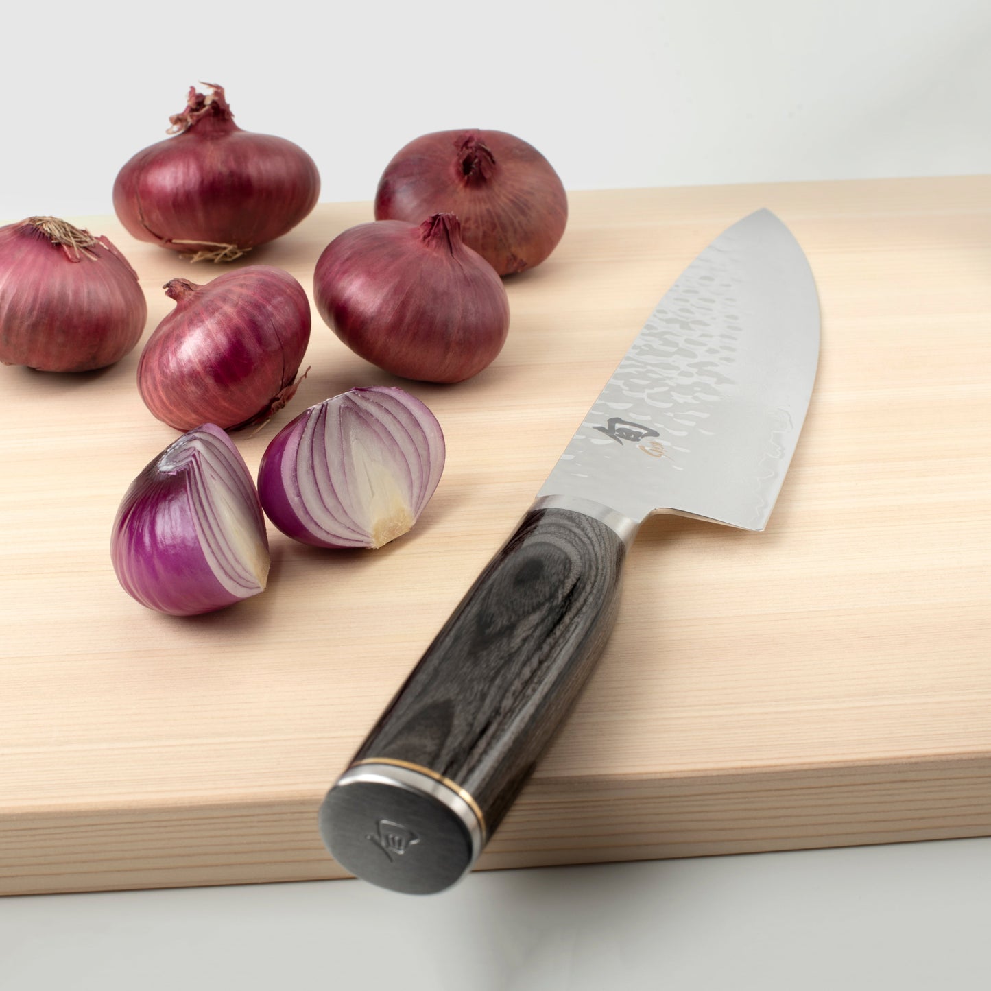 Shun 17.75" x 11.75" x 0.75" Hinoki Cutting Board