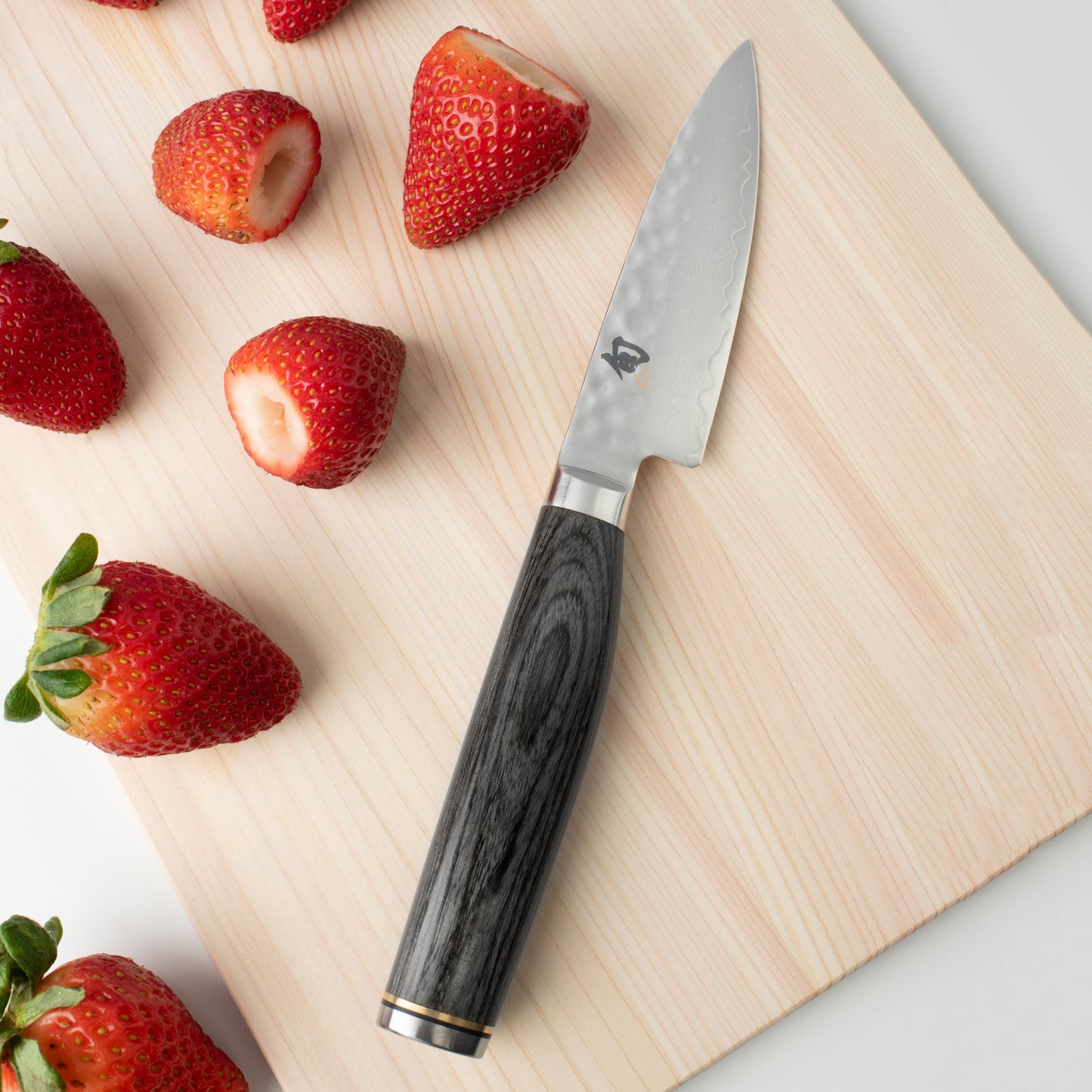 Shun 15.75" x 10.75" x 0.5" Hinoki Cutting Board