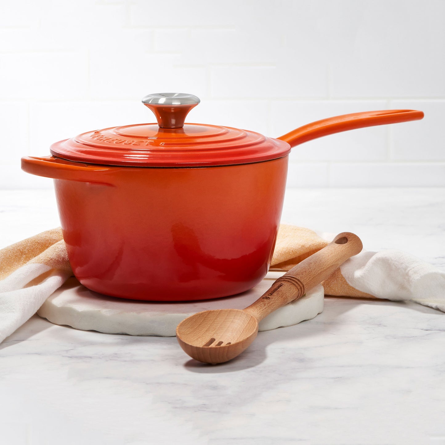 Le Creuset Signature Cast Iron 2.25-quart Flame Saucepan