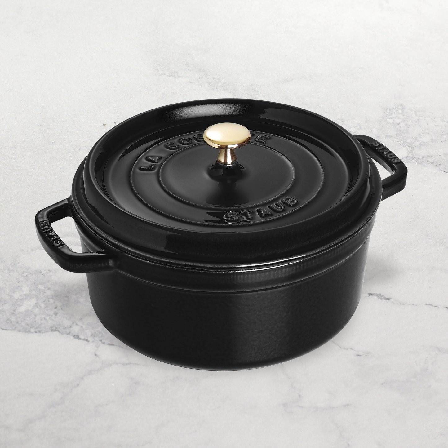 Staub 4-quart Matte Black Round Dutch Oven