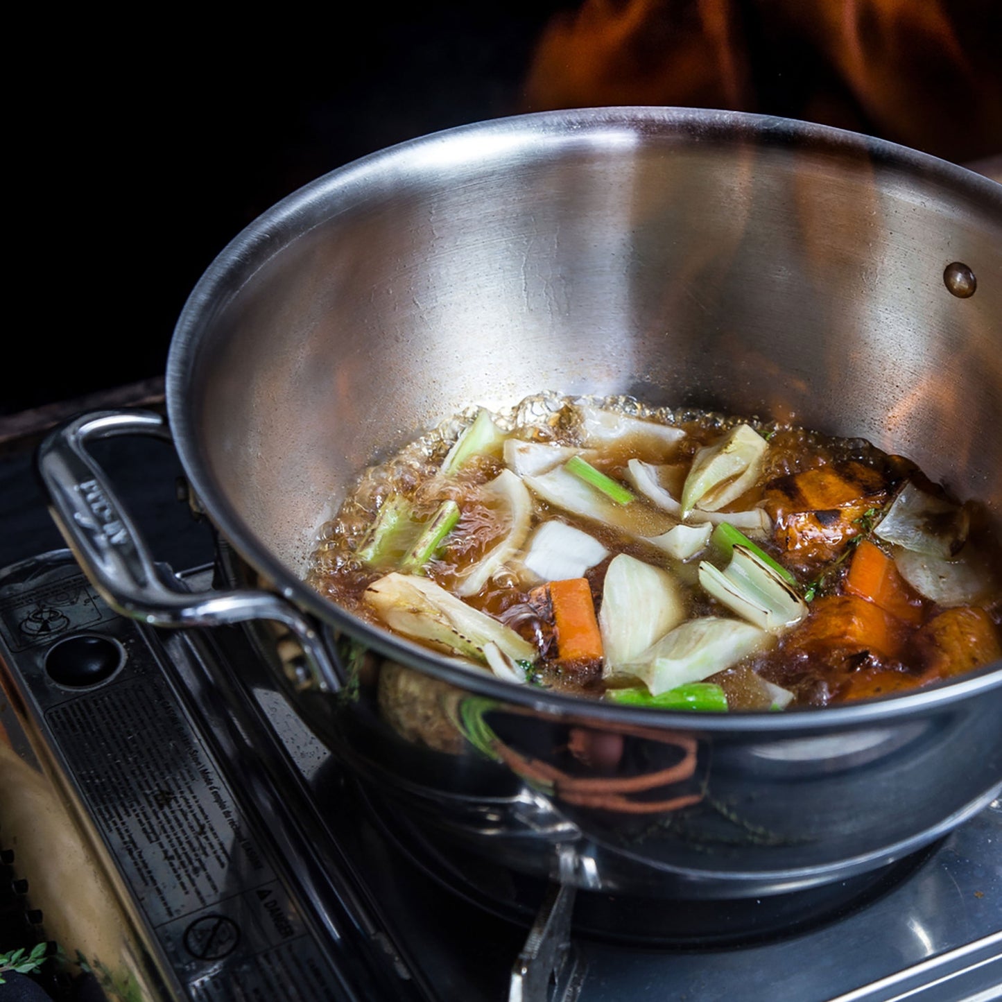 All-Clad d3 Stainless 5.5-quart Dutch Oven