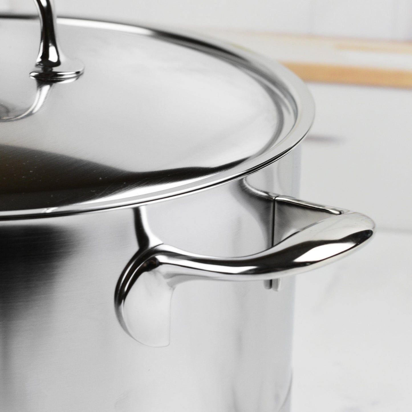 Demeyere Atlantis 5.5-quart Stainless Steel Dutch Oven