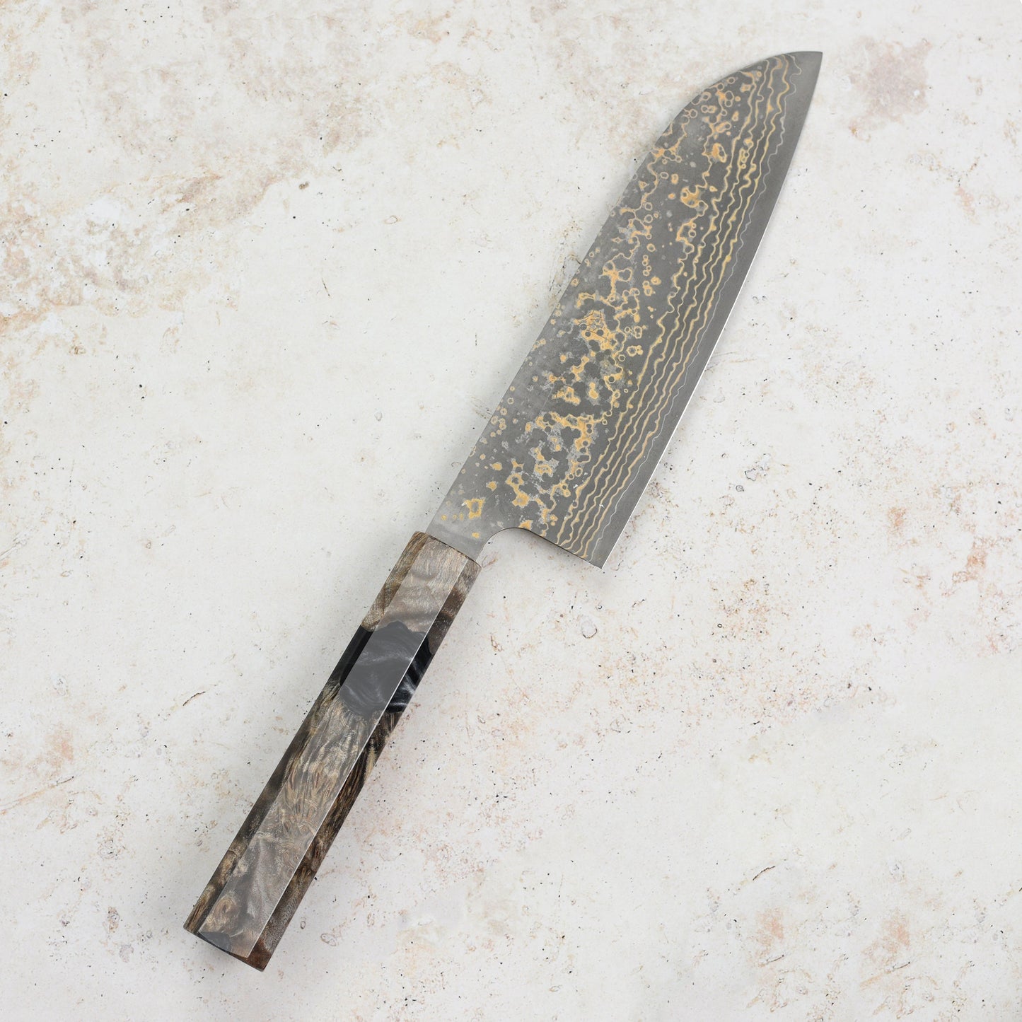 Saji Black Gold Damascus 6.5" Santoku, Stabilized Birch