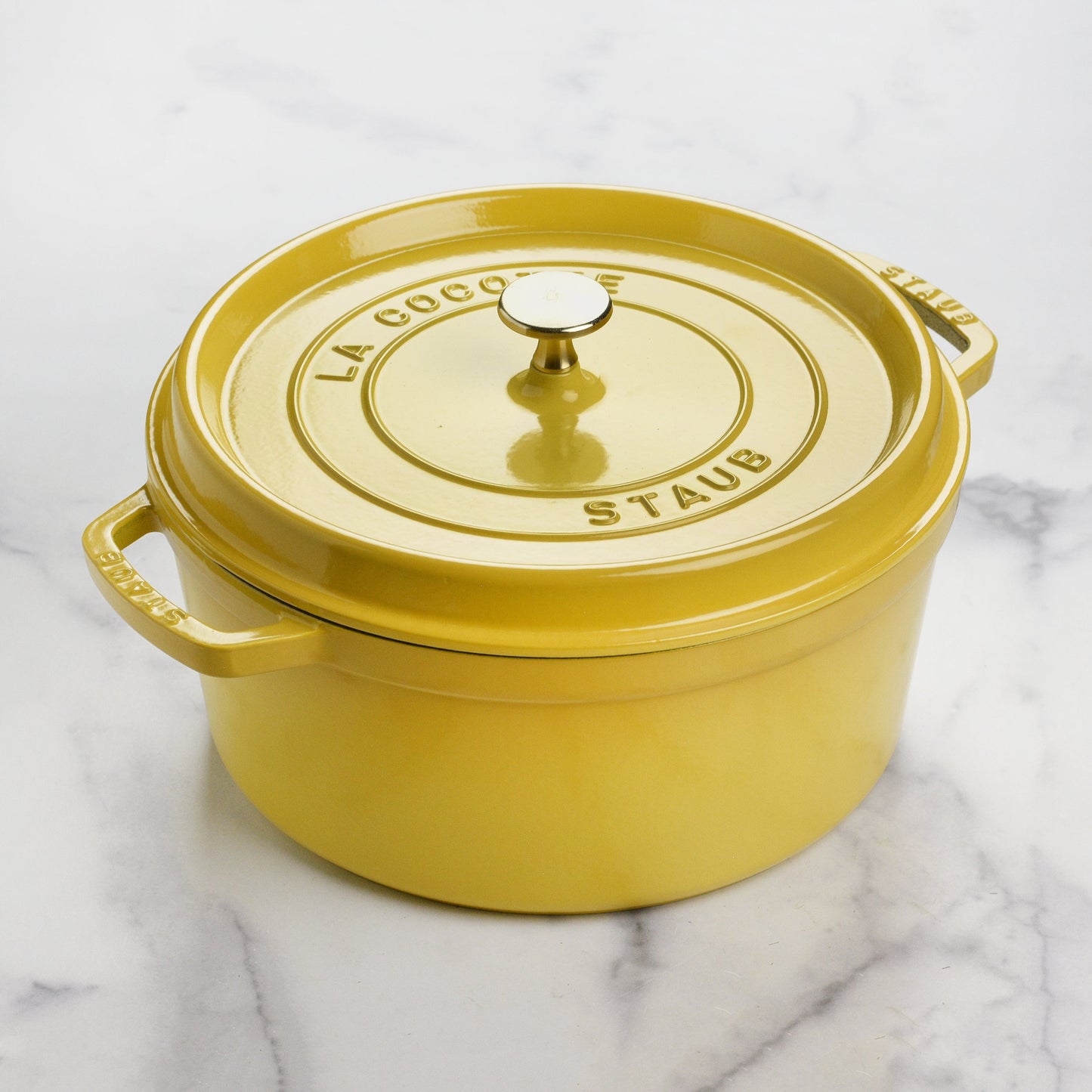 Staub 7-quart Citron Round Dutch Oven