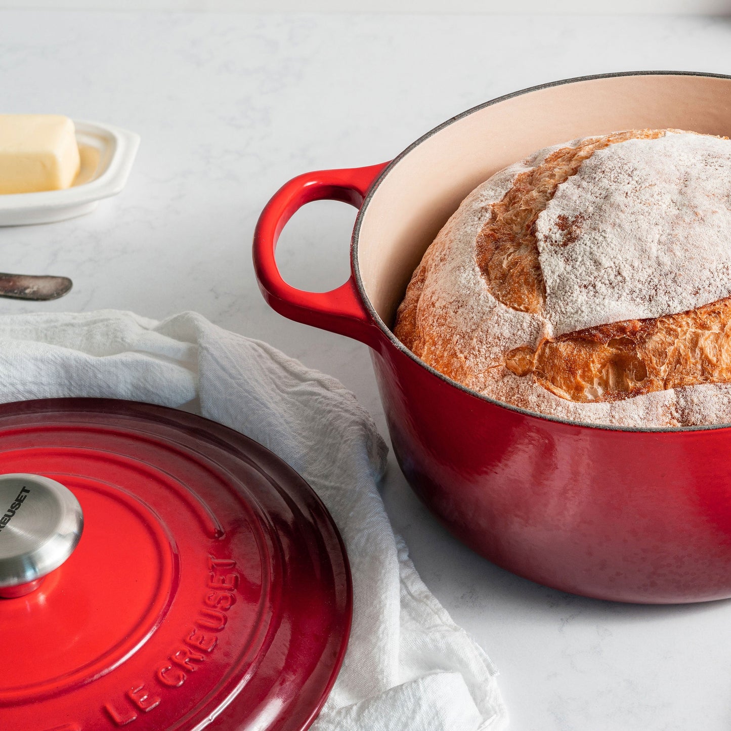 Le Creuset Signature Cast Iron 13.25-quart Cerise Round Dutch Oven