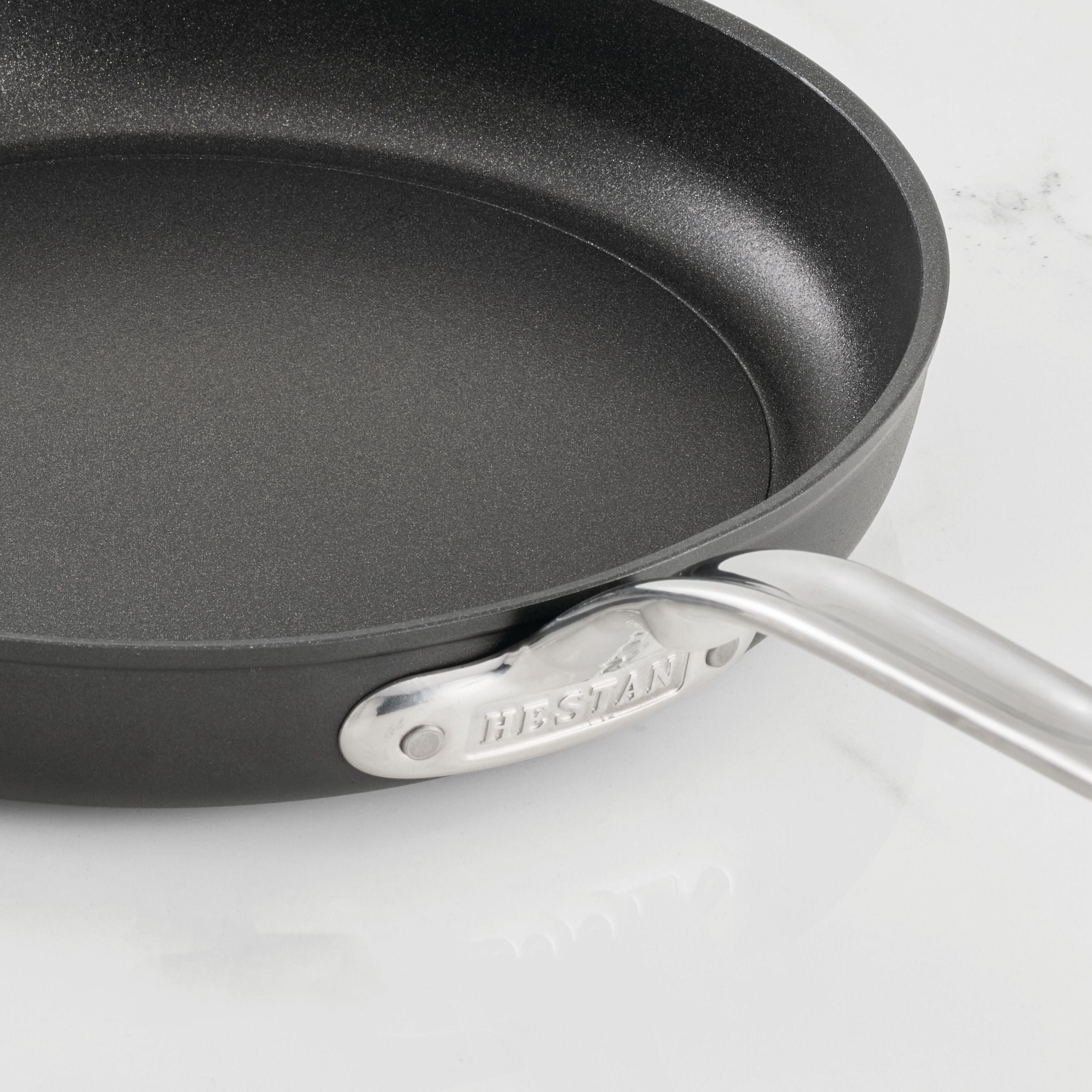 Hestan Titum Fusion 11" Nonstick Skillet with Lid