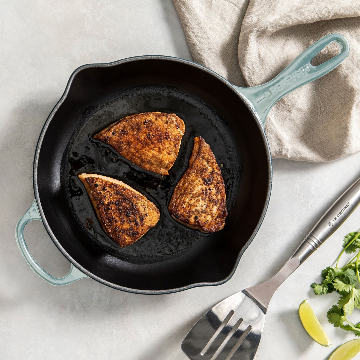 Le Creuset Signature Cast Iron 9" Sea Salt Iron Handle Skillet