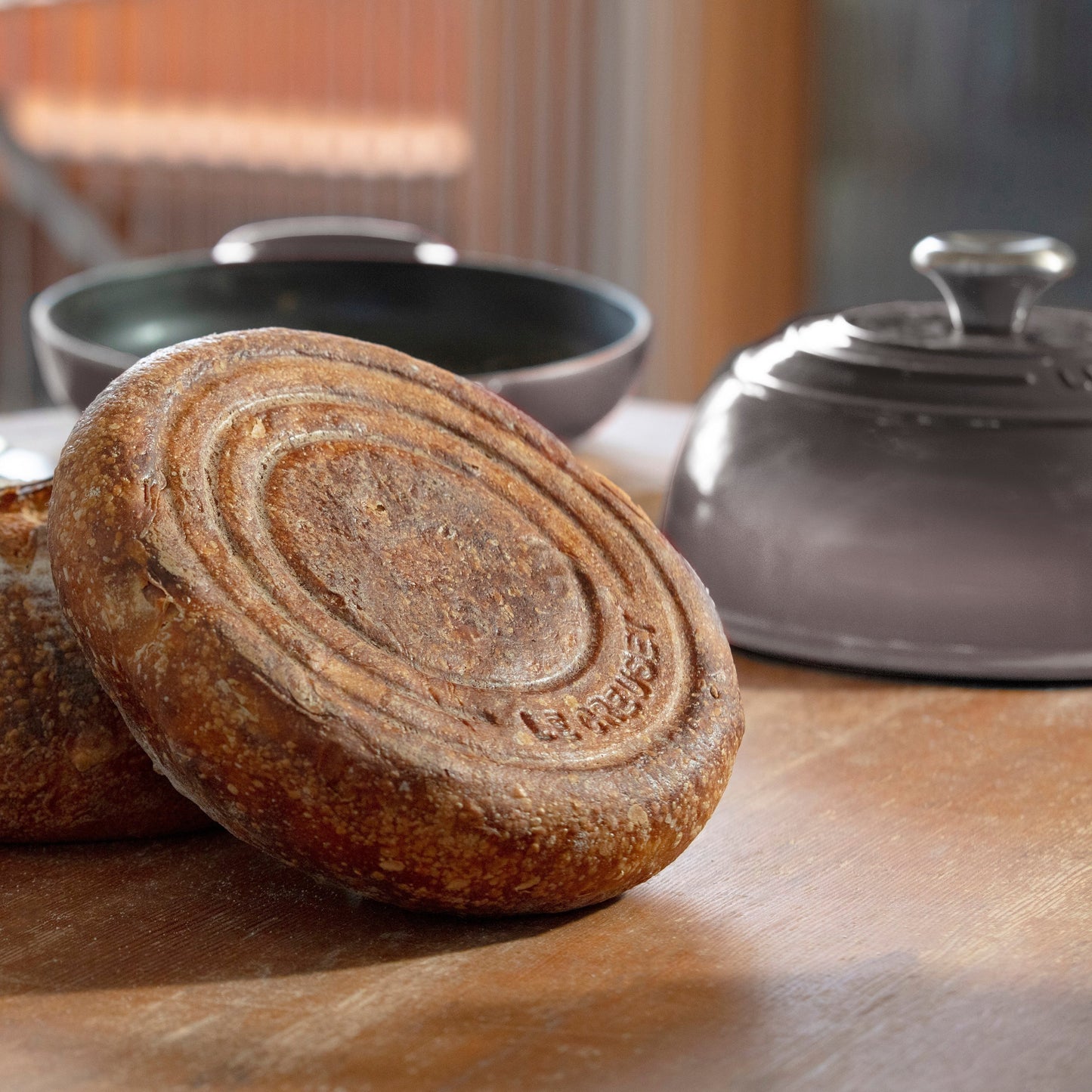 Le Creuset Signature Cast Iron 9.5" Oyster Bread Oven