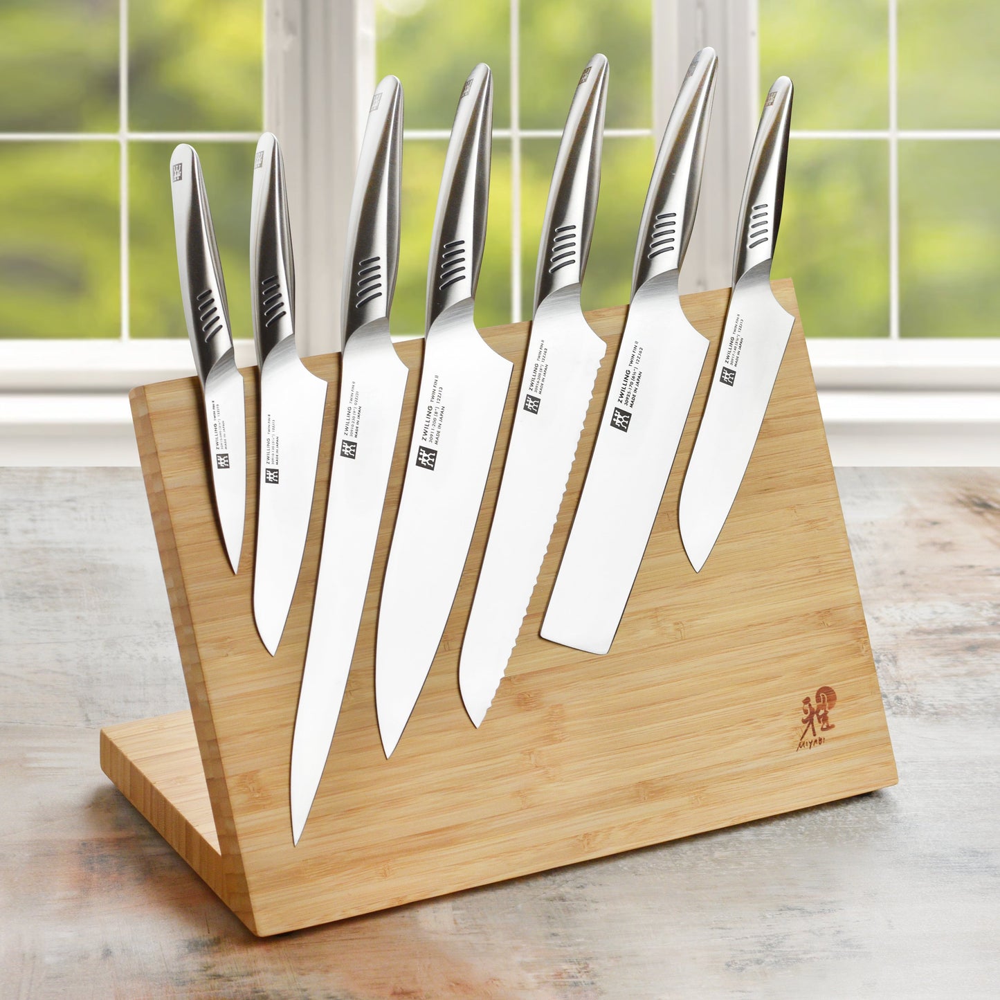 Zwilling Twin Fin II 8 Piece Magnetic Knife Block Set