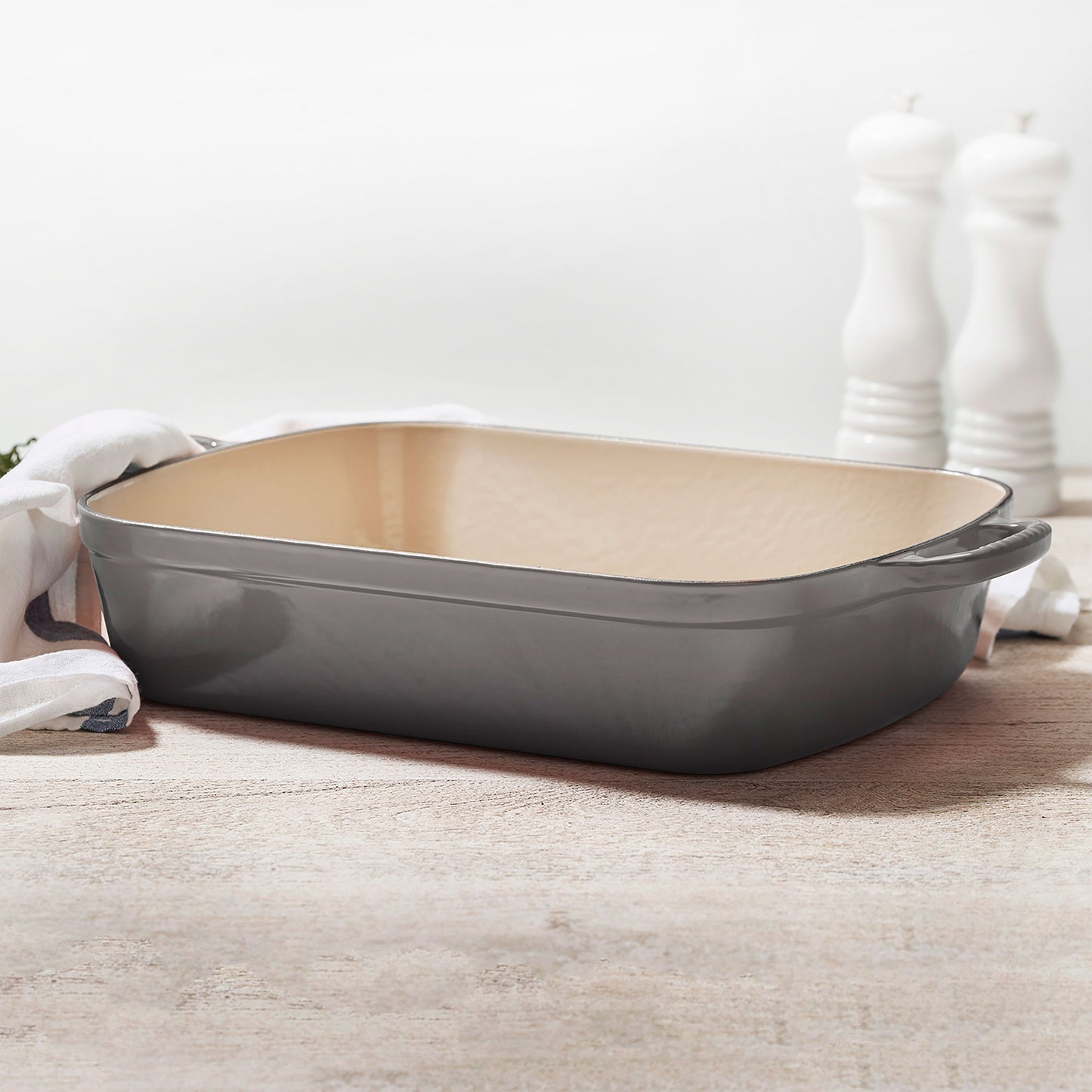 Le Creuset Signature Cast Iron Oyster Roasting Pan, 12.75x9.75"