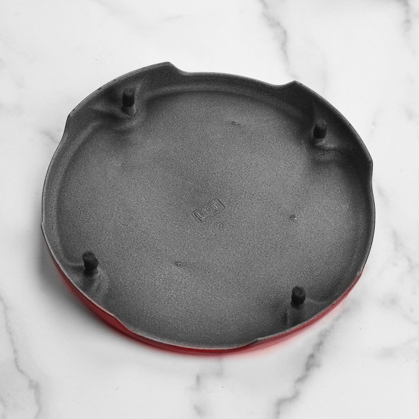 Le Creuset Signature Cast Iron 8.8" Cerise Round Trivet