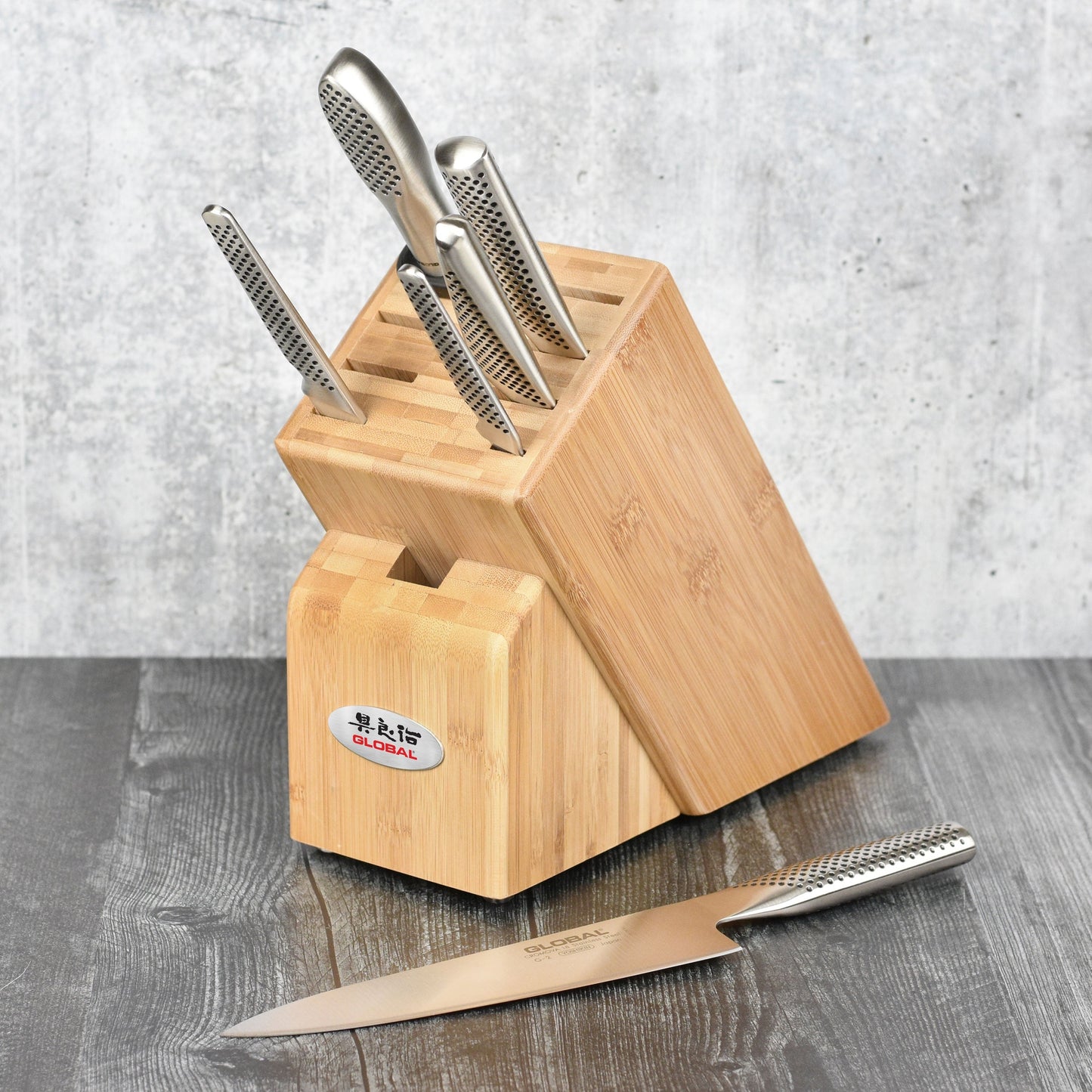 Global 4.25" Utility Knife with Solid Handle