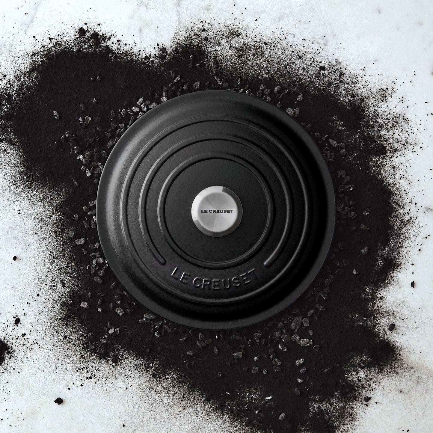 Le Creuset Signature Cast Iron 7.25-quart Licorice Round Dutch Oven