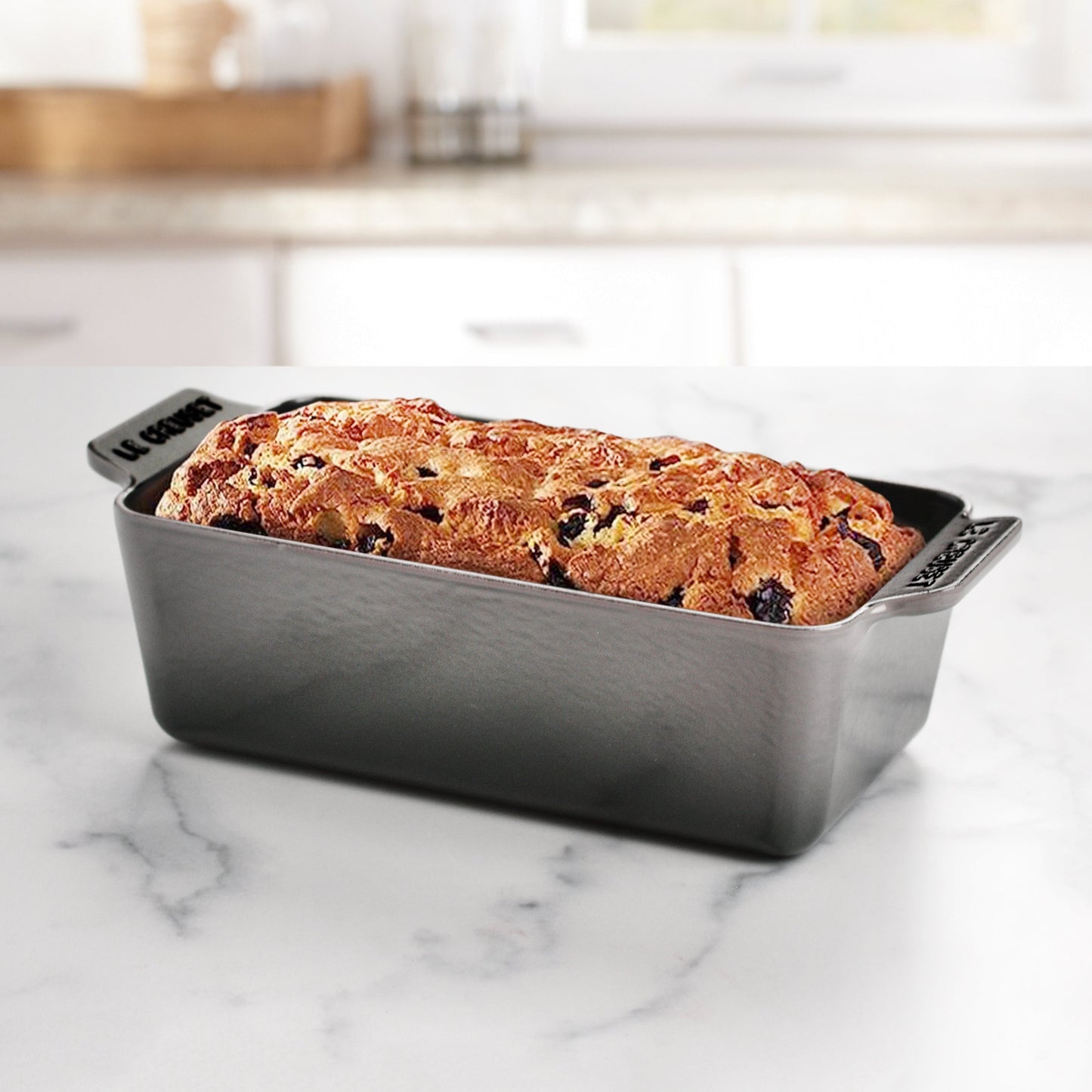 Le Creuset Signature Cast Iron 9 x 5" Oyster Loaf Pan