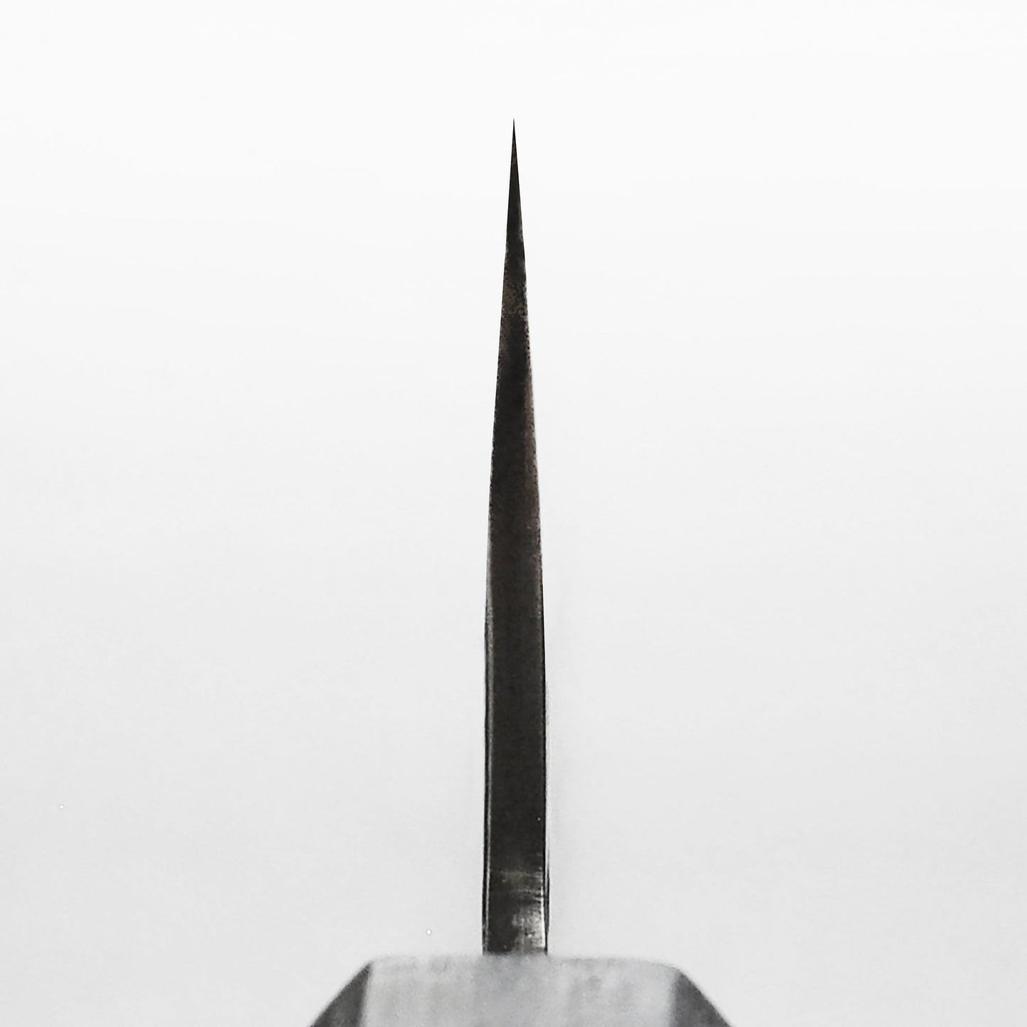 Ittetsu VG10 Hammered Damascus 9.4" Gyuto