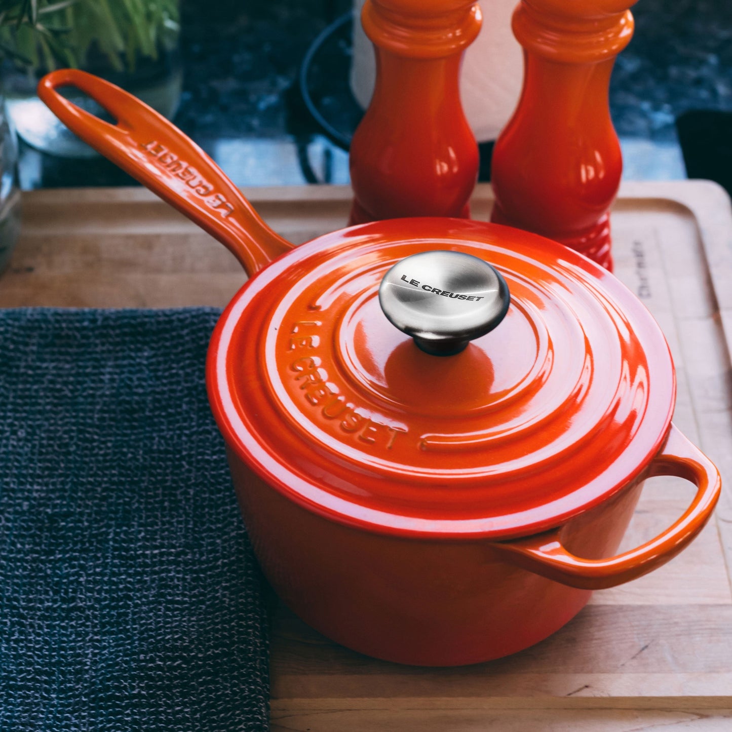 Le Creuset Signature Cast Iron 1.75-quart Flame Saucepan
