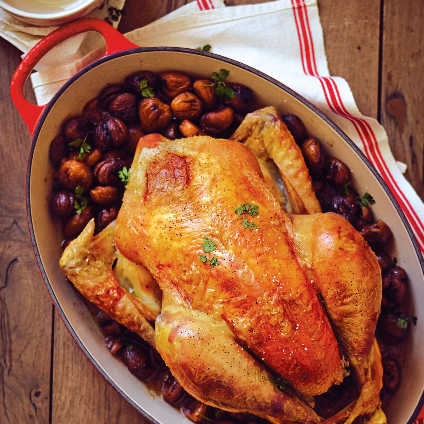 Le Creuset Signature Cast Iron 9.5-quart Cerise Oval Dutch Oven