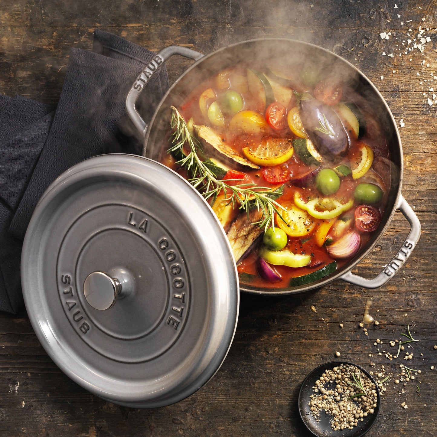 Staub 13.25-quart Graphite Gray Round Dutch Oven