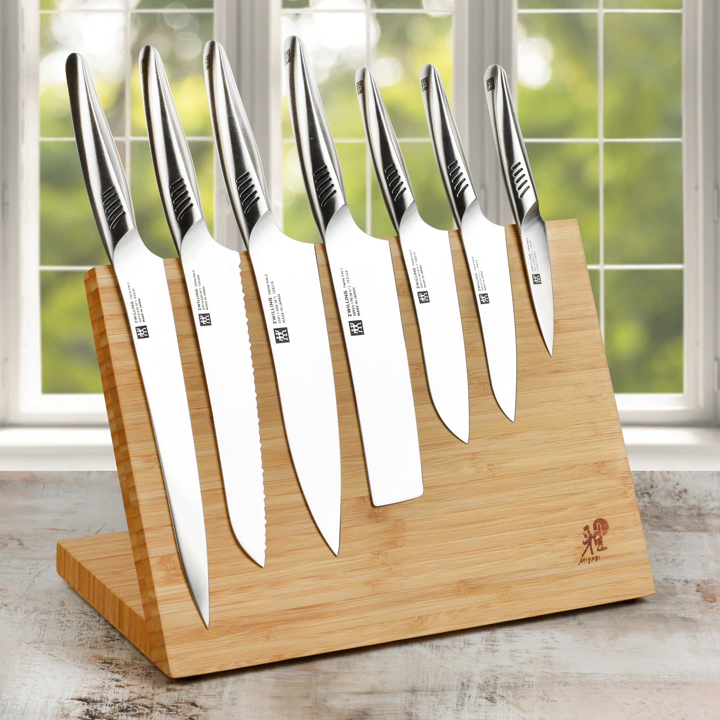 Zwilling Twin Fin II 8 Piece Magnetic Knife Block Set